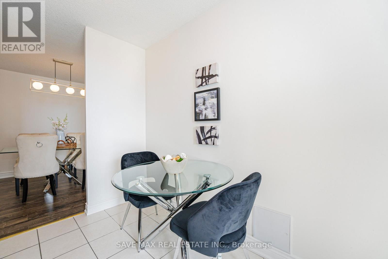 904 - 17 KNIGHTSBRIDGE ROAD Image 21