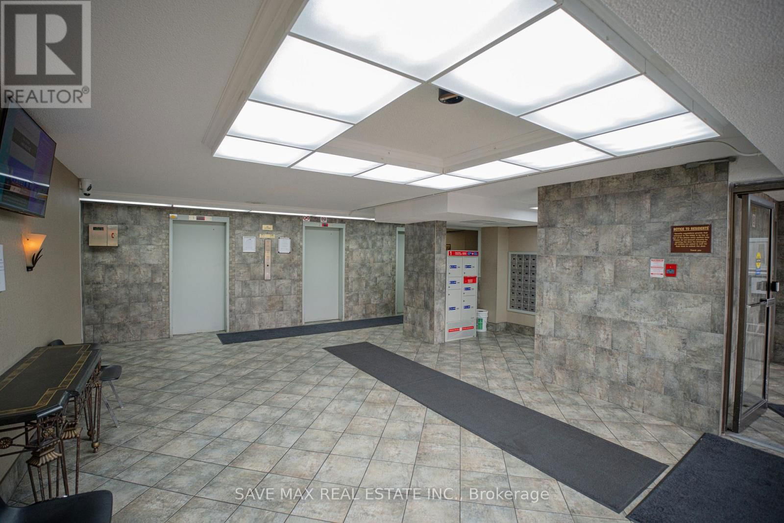 904 - 17 KNIGHTSBRIDGE ROAD Image 27