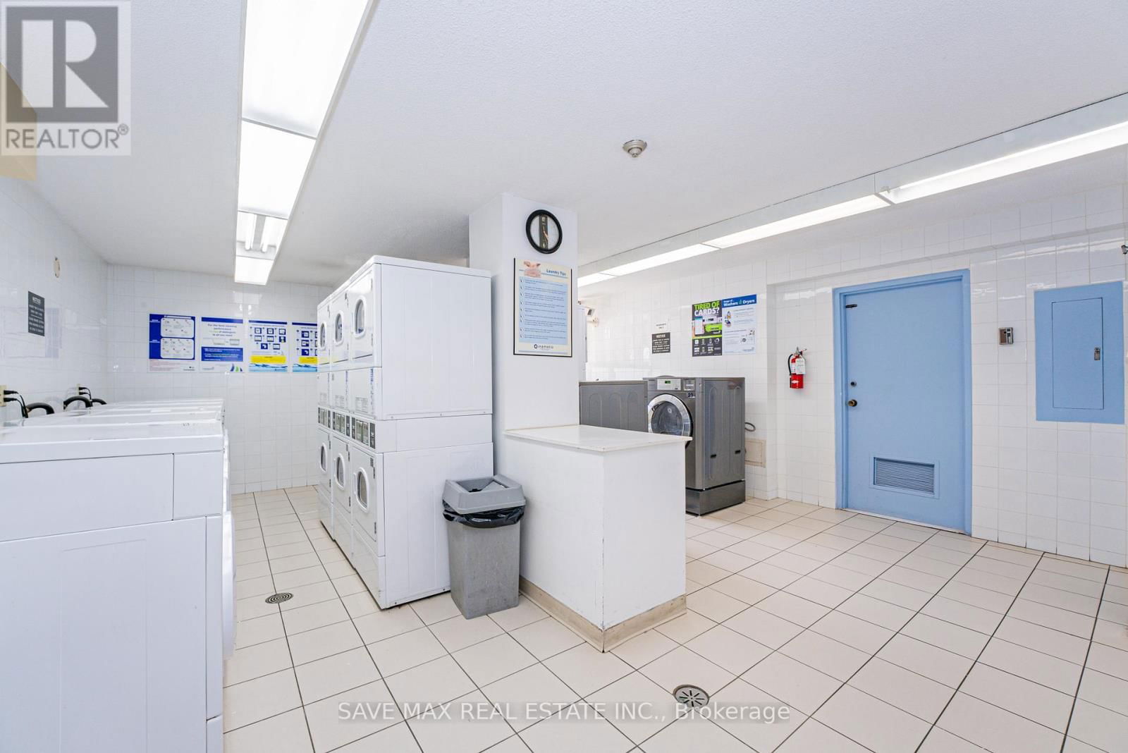 904 - 17 KNIGHTSBRIDGE ROAD Image 30