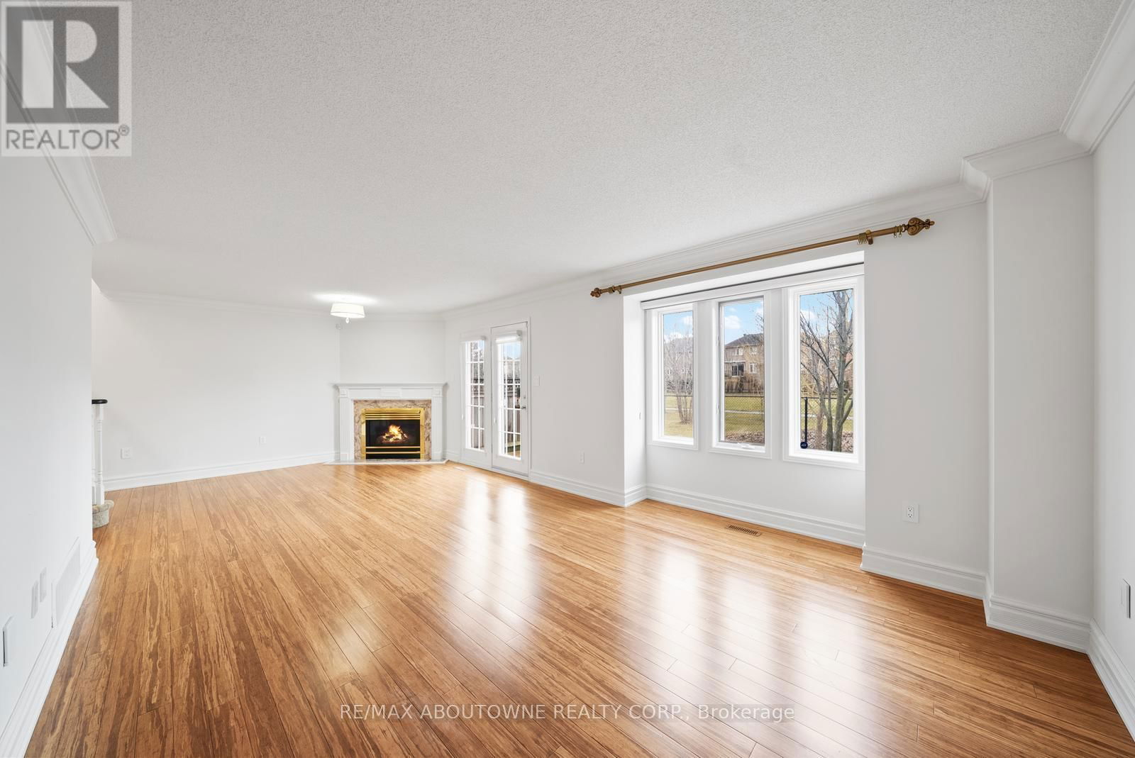12 - 2165 COUNTRY CLUB DRIVE Image 18