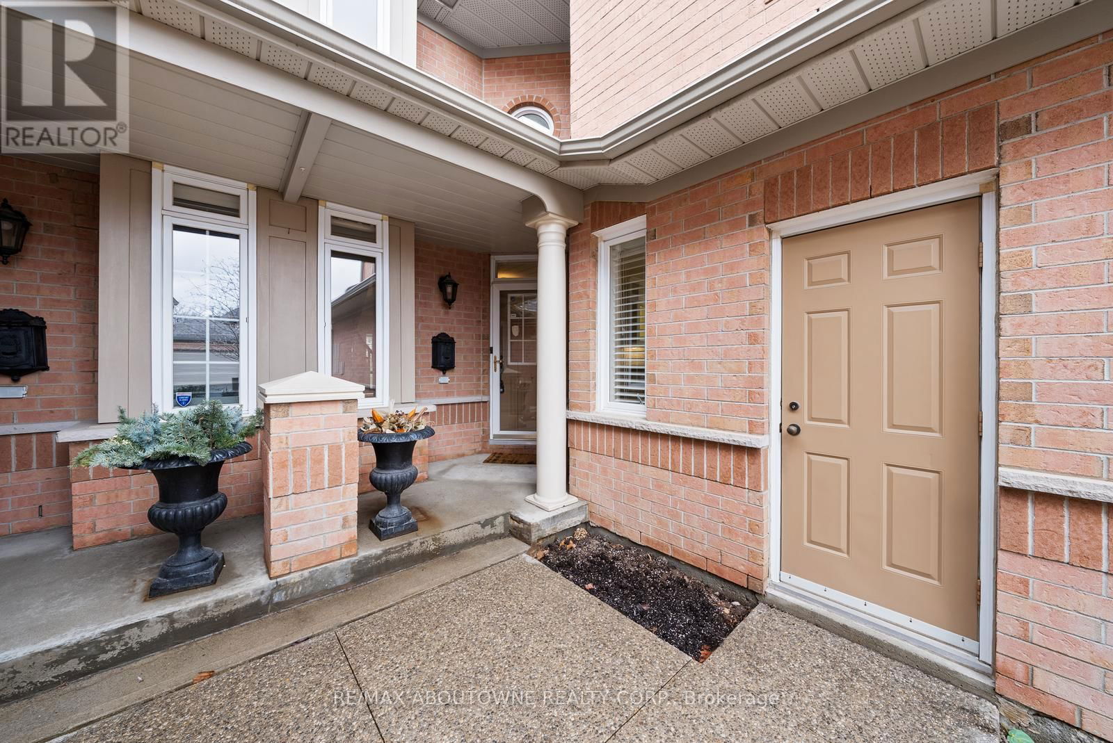 12 - 2165 COUNTRY CLUB DRIVE Image 3