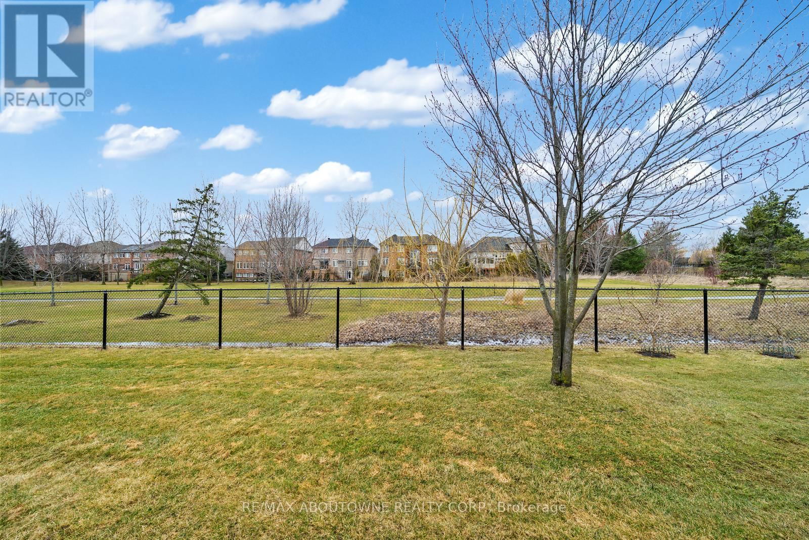 12 - 2165 COUNTRY CLUB DRIVE Image 44