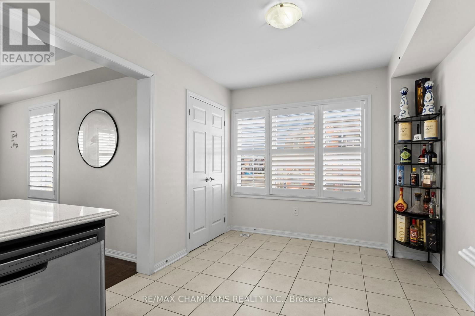 237 DRINKWATER ROAD Image 10