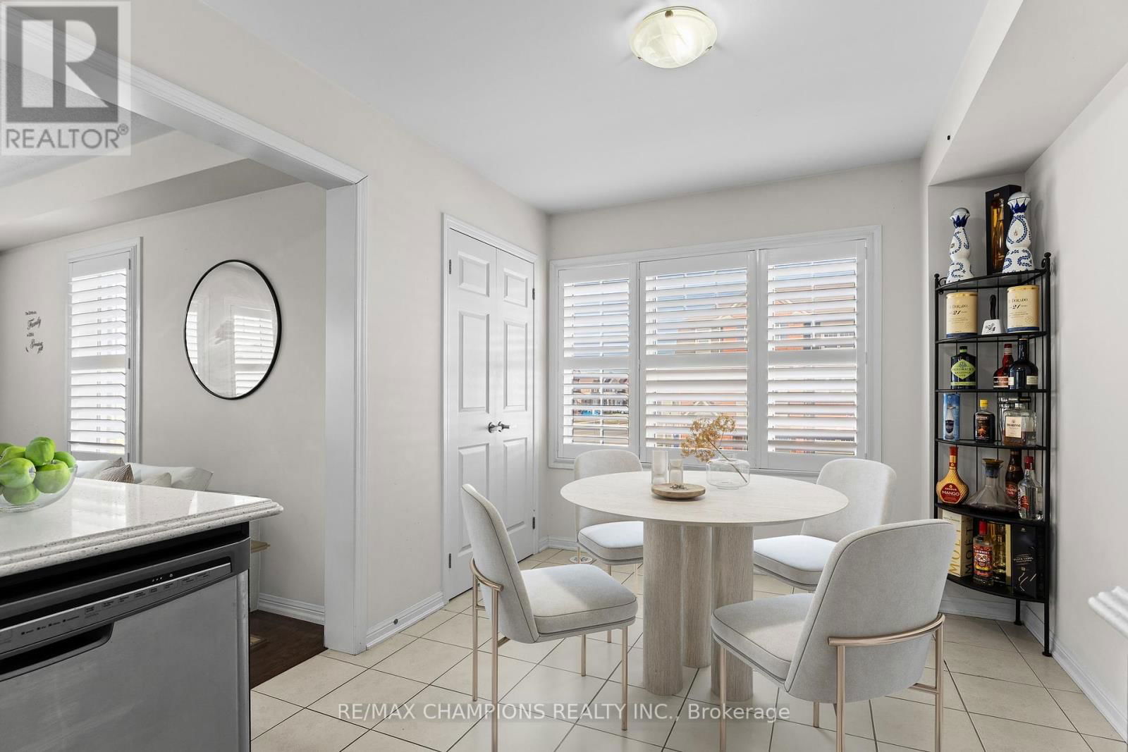 237 DRINKWATER ROAD Image 11