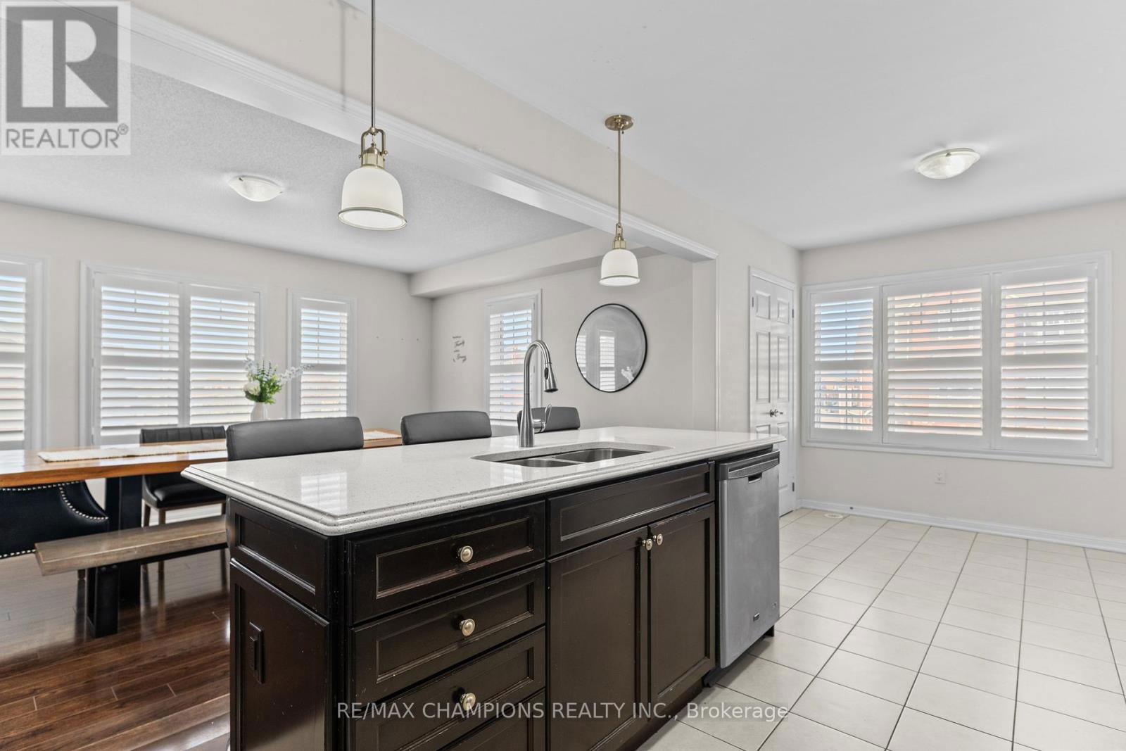 237 DRINKWATER ROAD Image 13