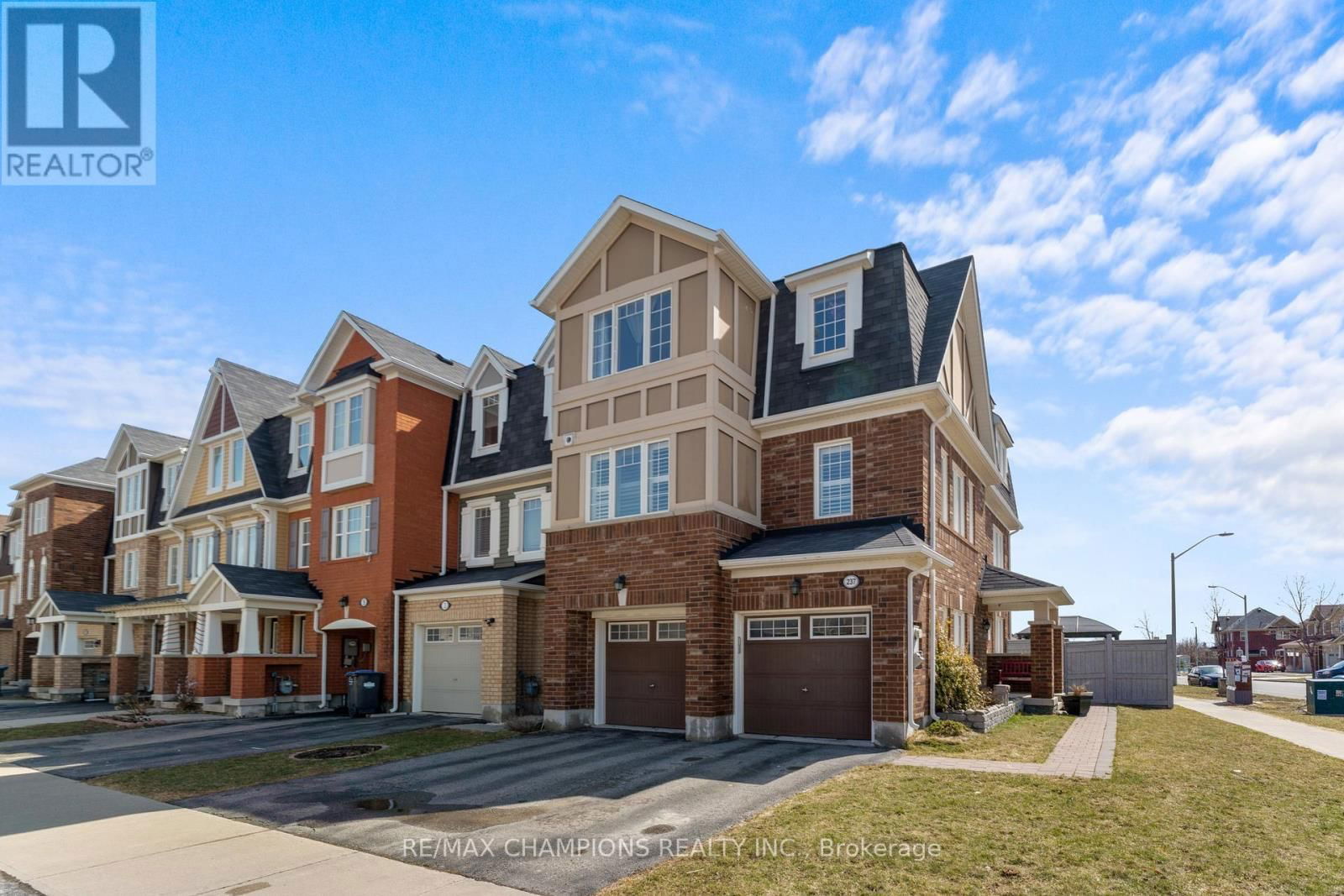 237 DRINKWATER ROAD Image 3