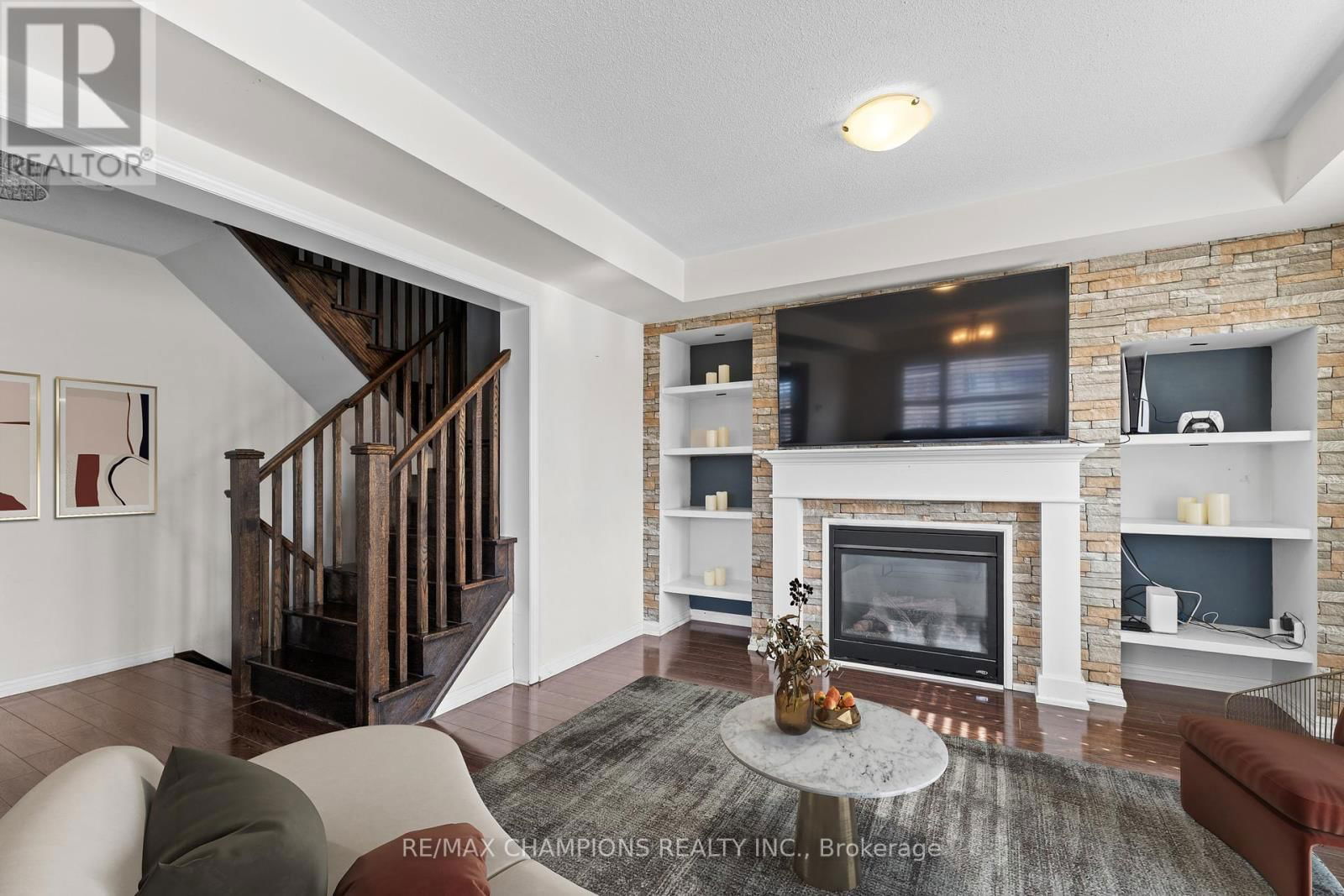 237 DRINKWATER ROAD Image 7