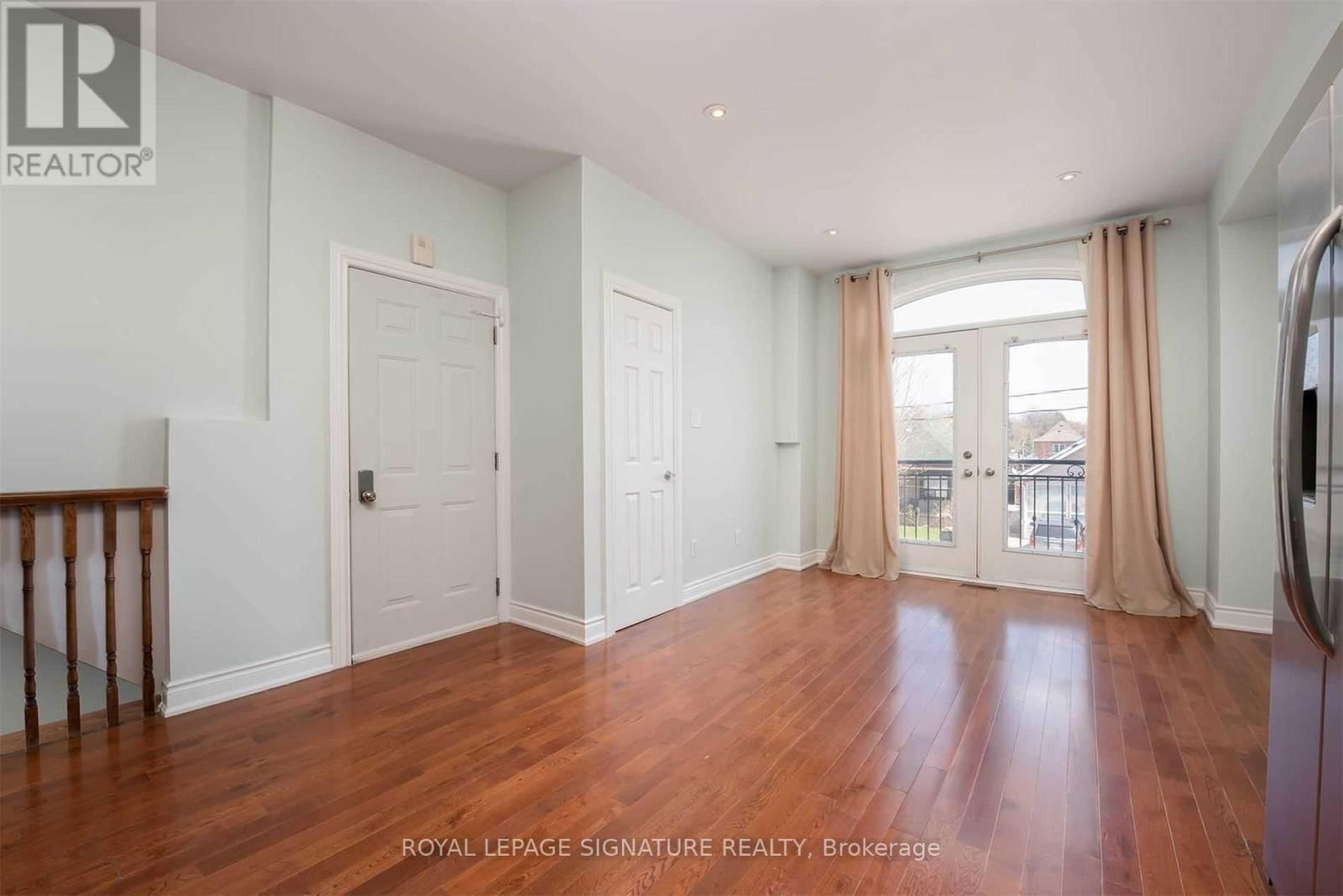 Main - 428A GILBERT AVENUE Image 12