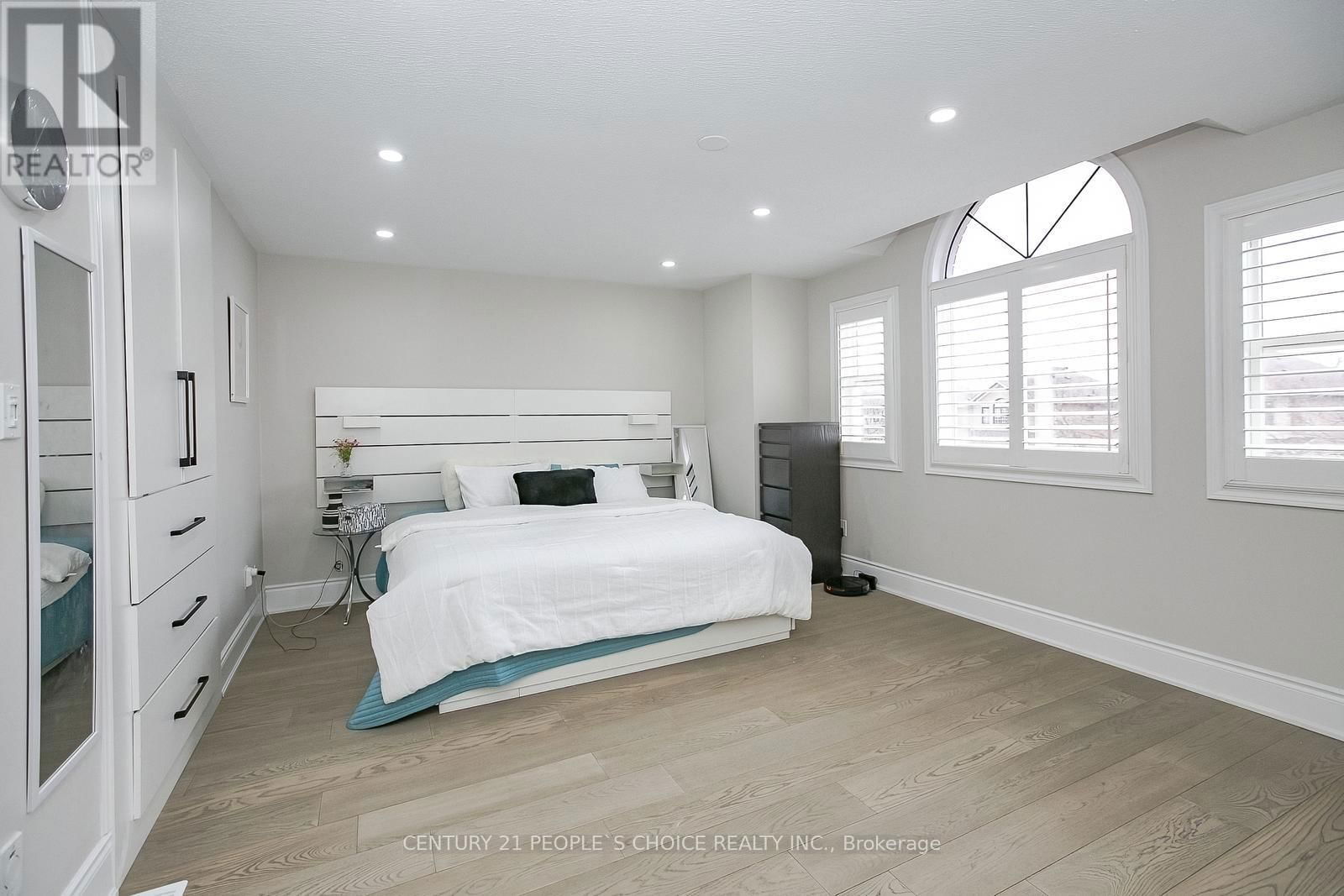 37 DEERGLEN DRIVE Image 23