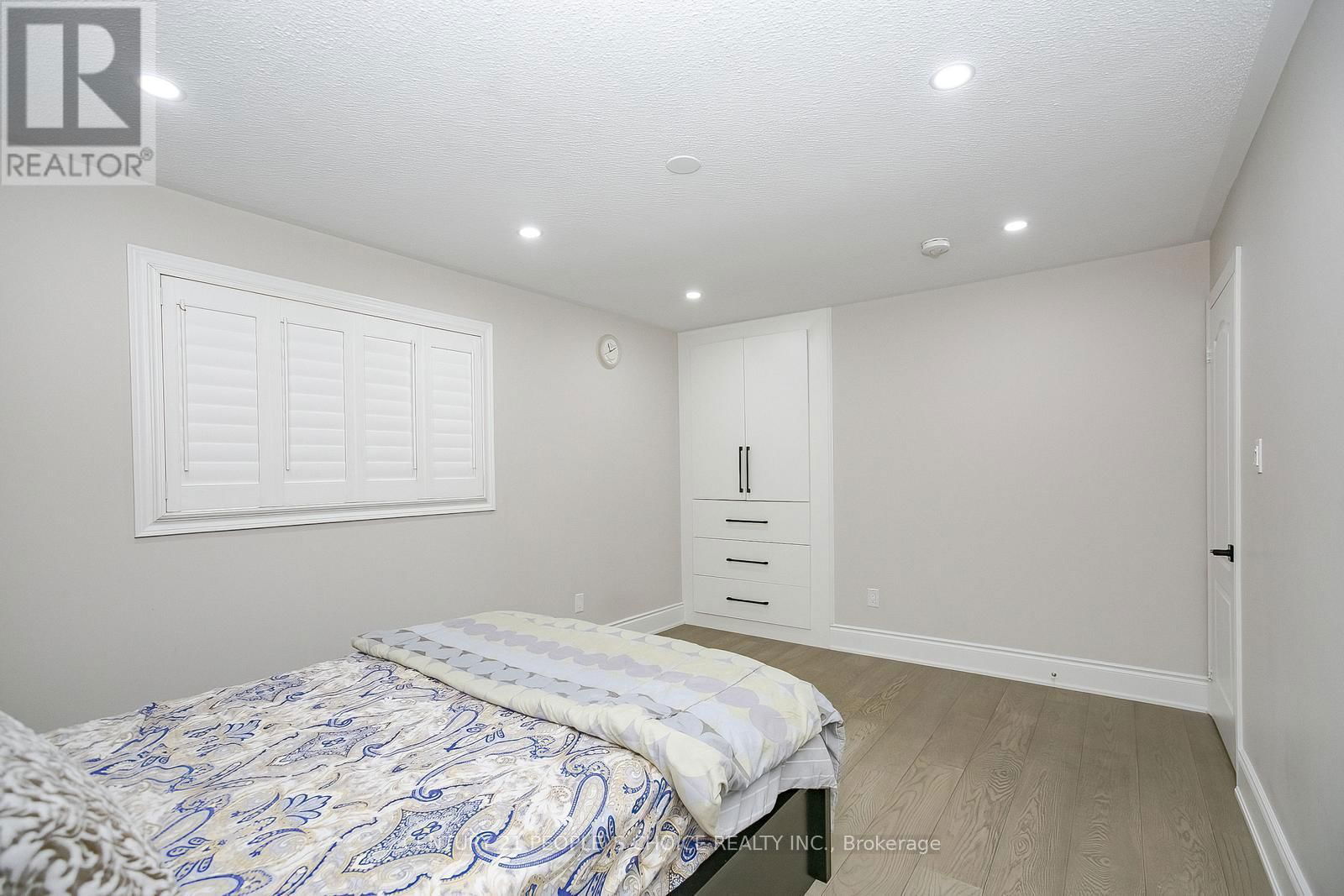 37 DEERGLEN DRIVE Image 30