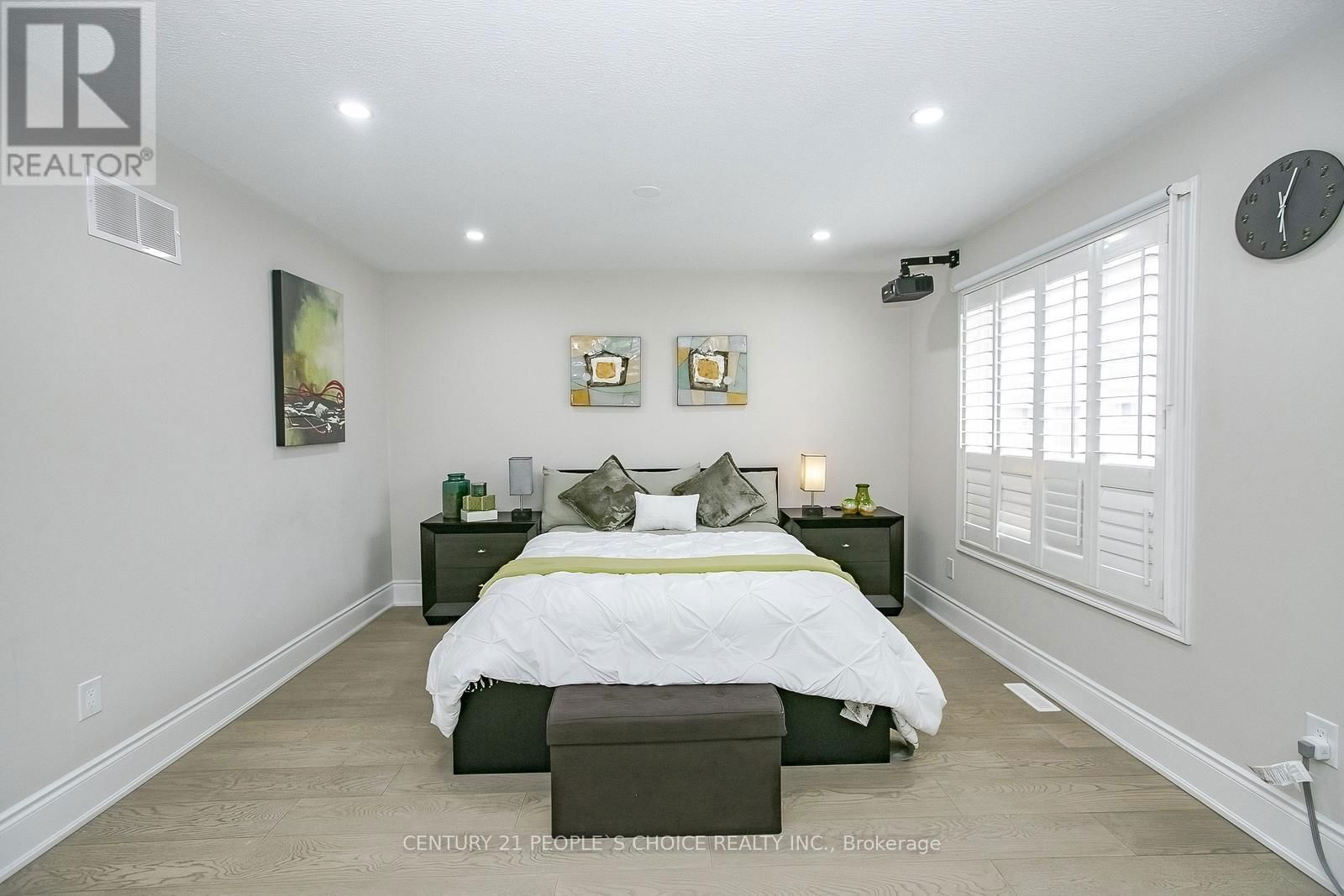 37 DEERGLEN DRIVE Image 32