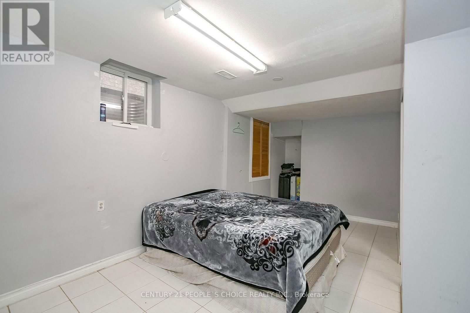 37 DEERGLEN DRIVE Image 44