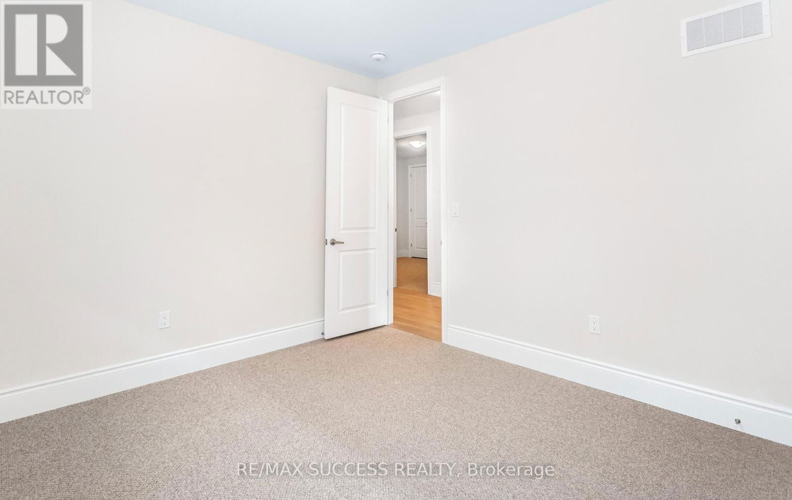 1323 PELICAN PASS PLACE NORTH Image 34