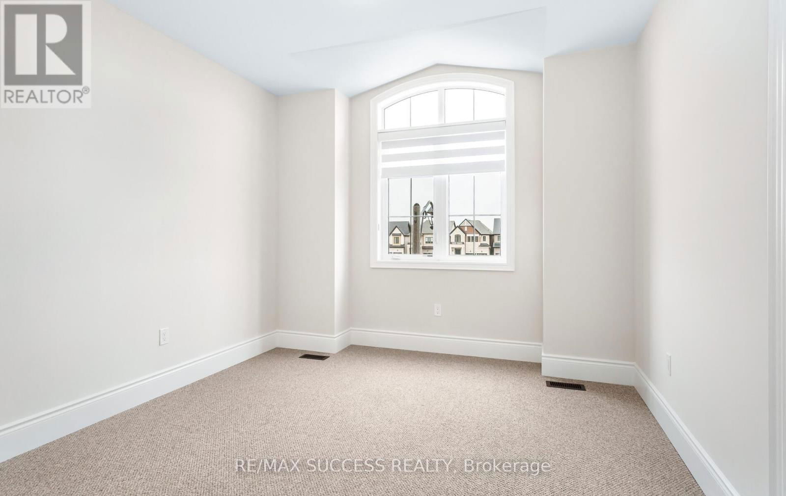 1323 PELICAN PASS PLACE NORTH Image 39