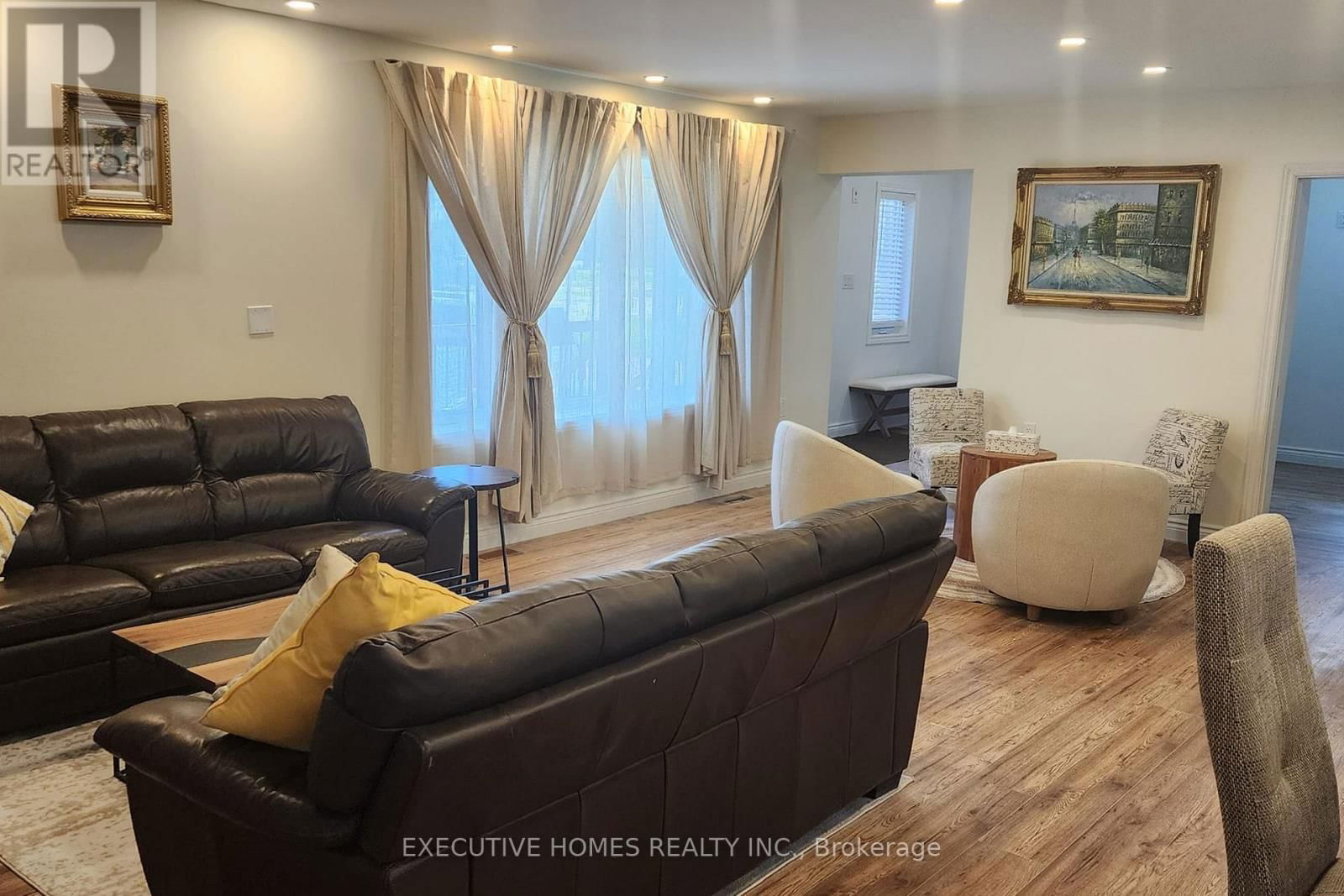 208 GLEN OAK DRIVE Image 10