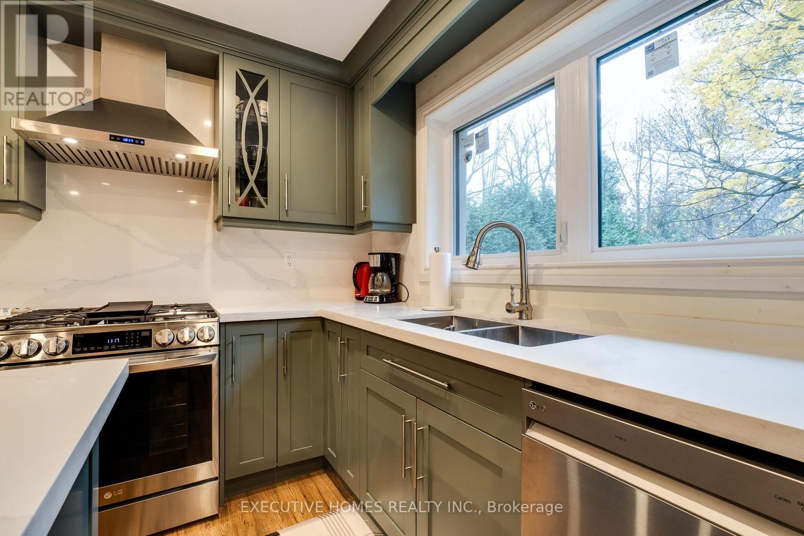 208 GLEN OAK DRIVE Image 15