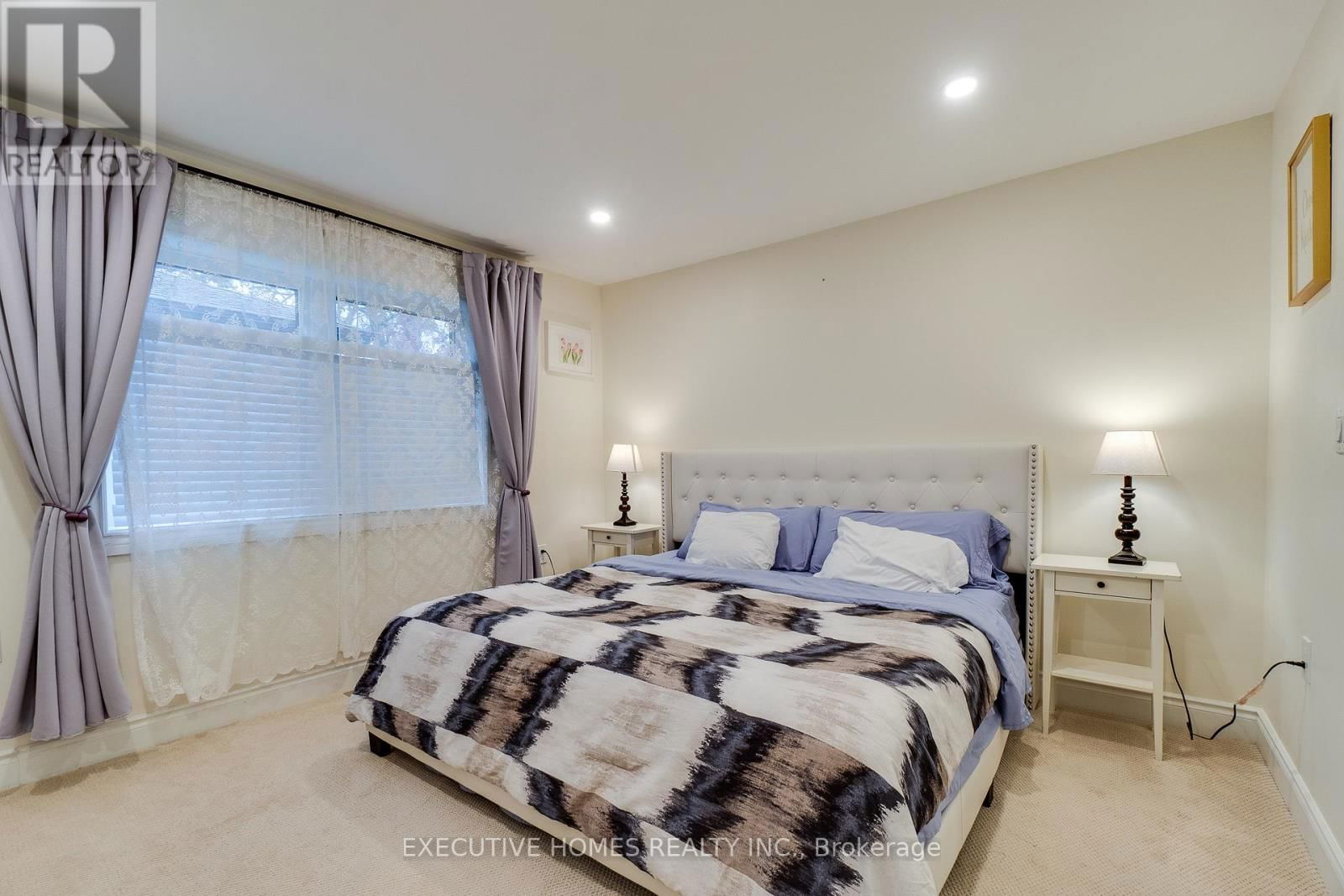 208 GLEN OAK DRIVE Image 19