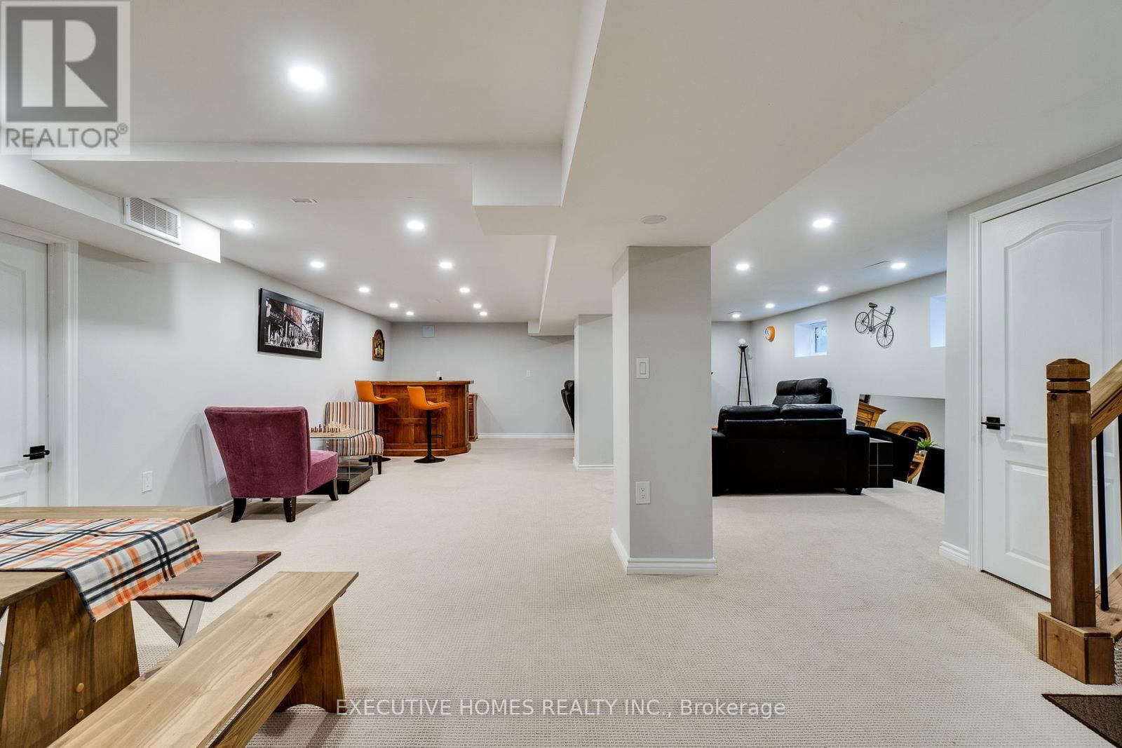 208 GLEN OAK DRIVE Image 30