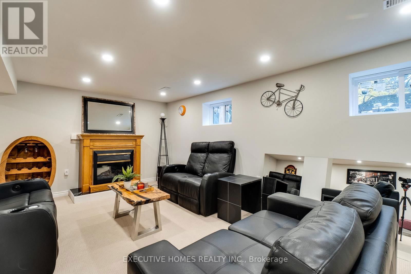 208 GLEN OAK DRIVE Image 33