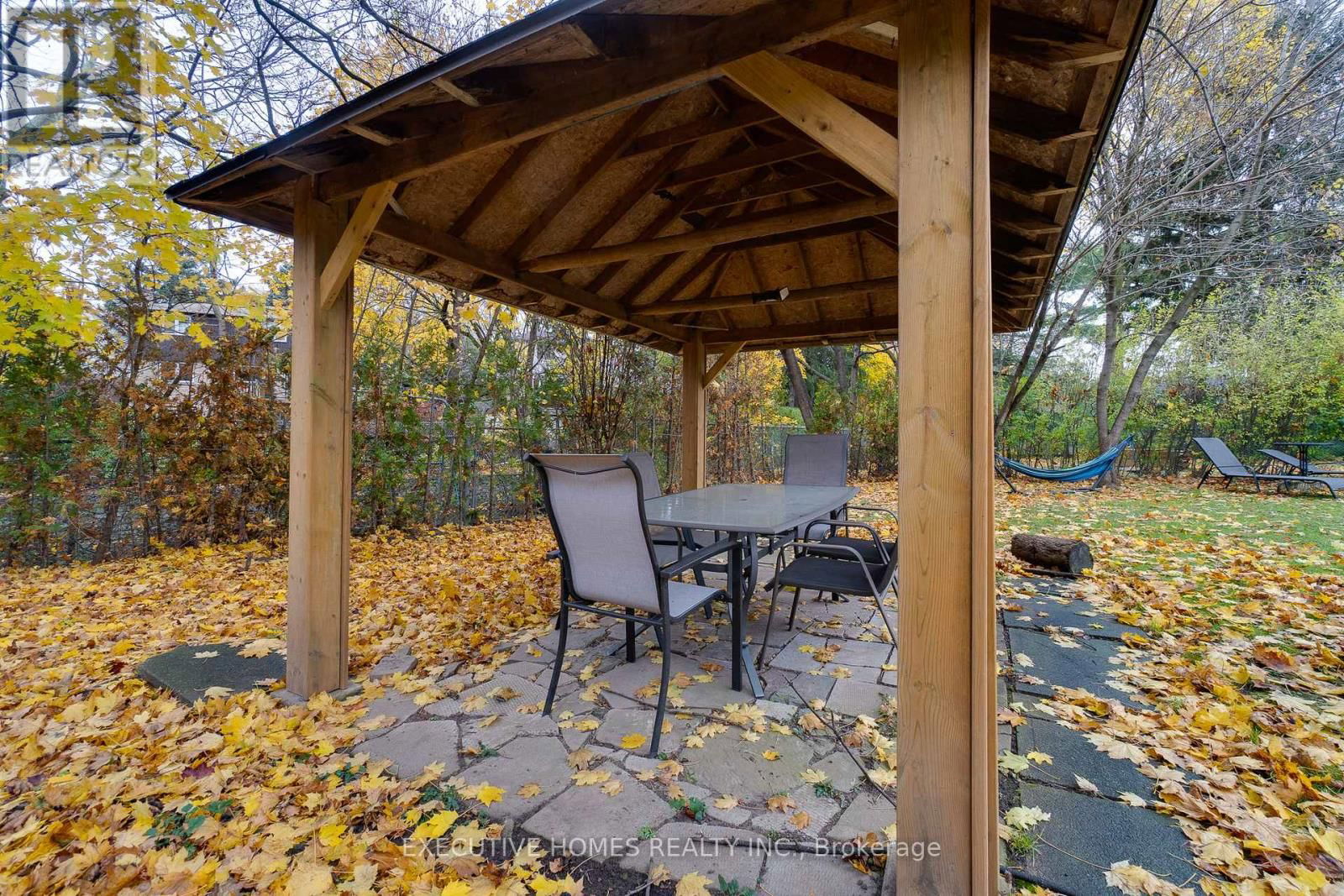 208 GLEN OAK DRIVE Image 42
