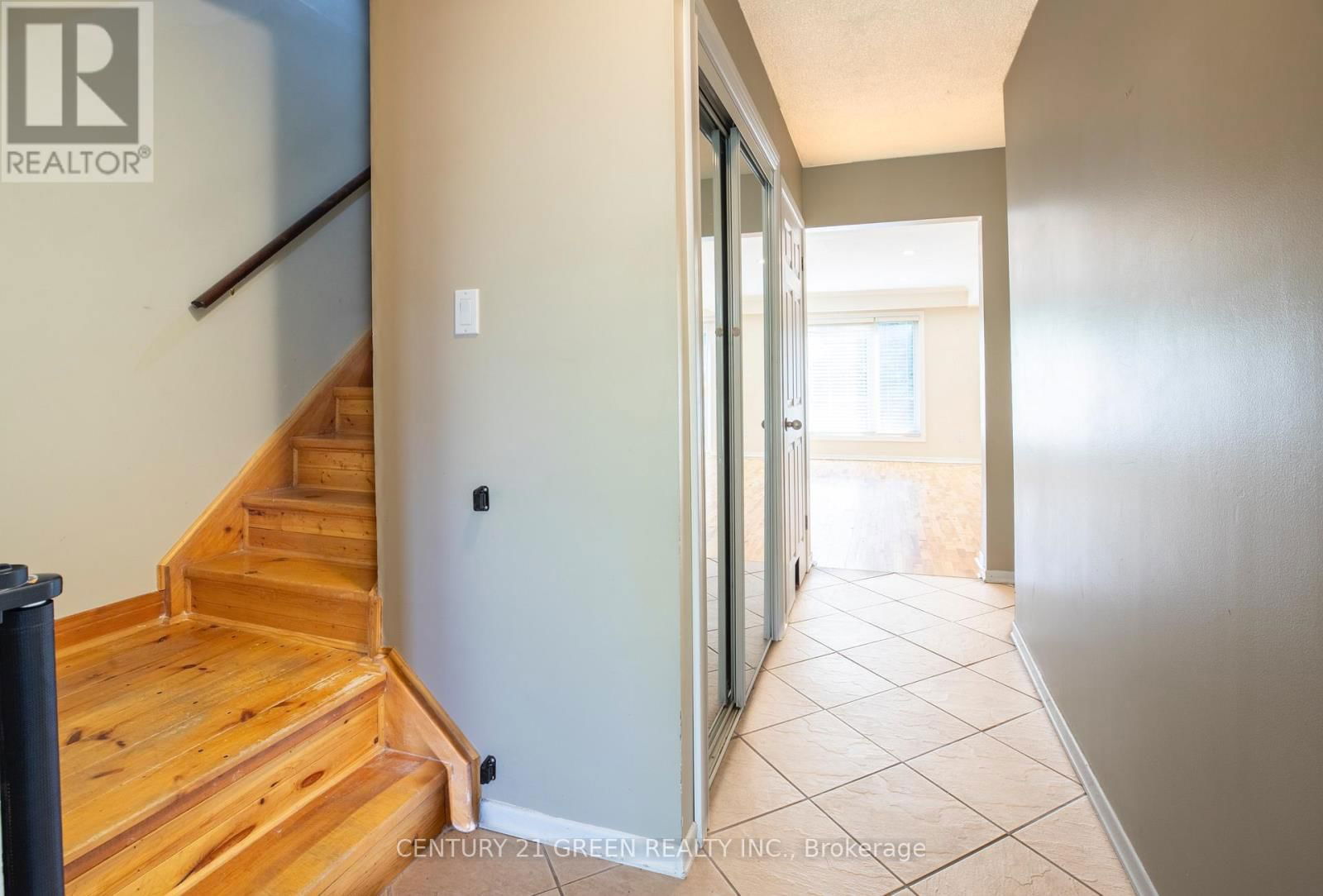 26 - 26 CARISBROOKE COURT Image 6