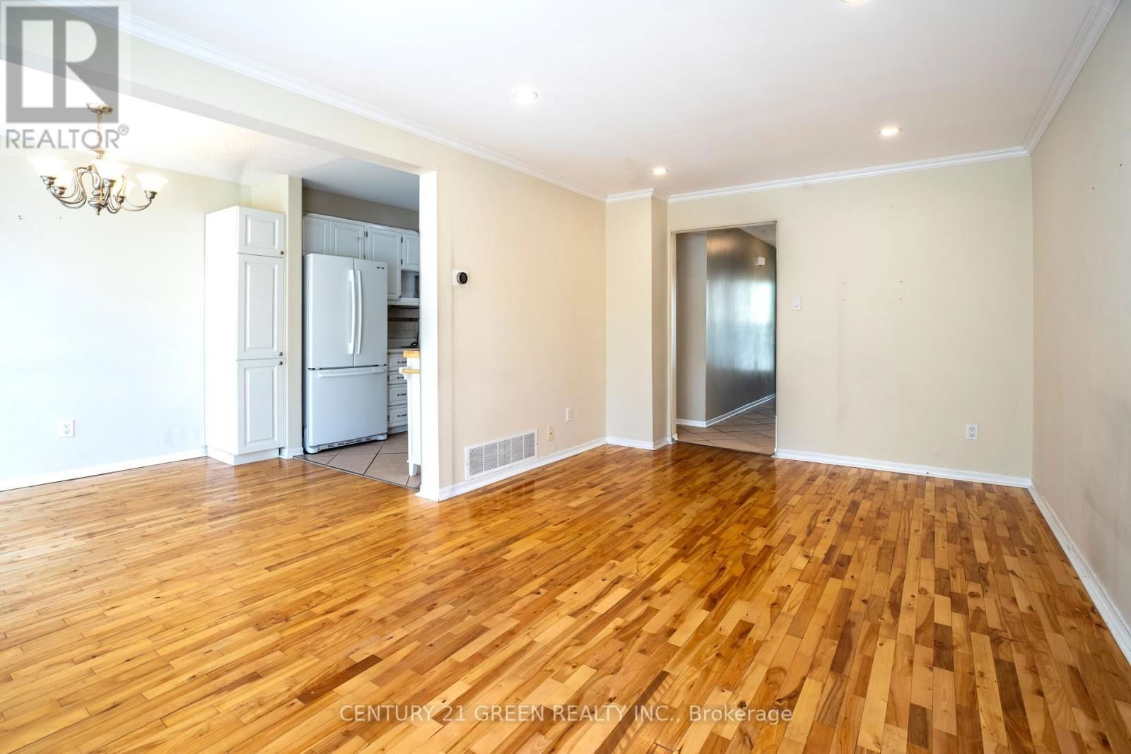26 - 26 CARISBROOKE COURT Image 8