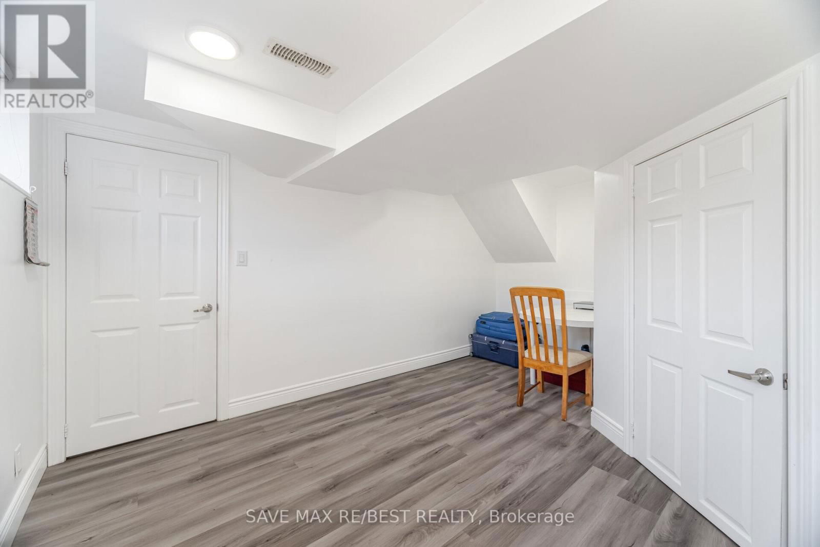 29 BROOKMERE ROAD Image 32