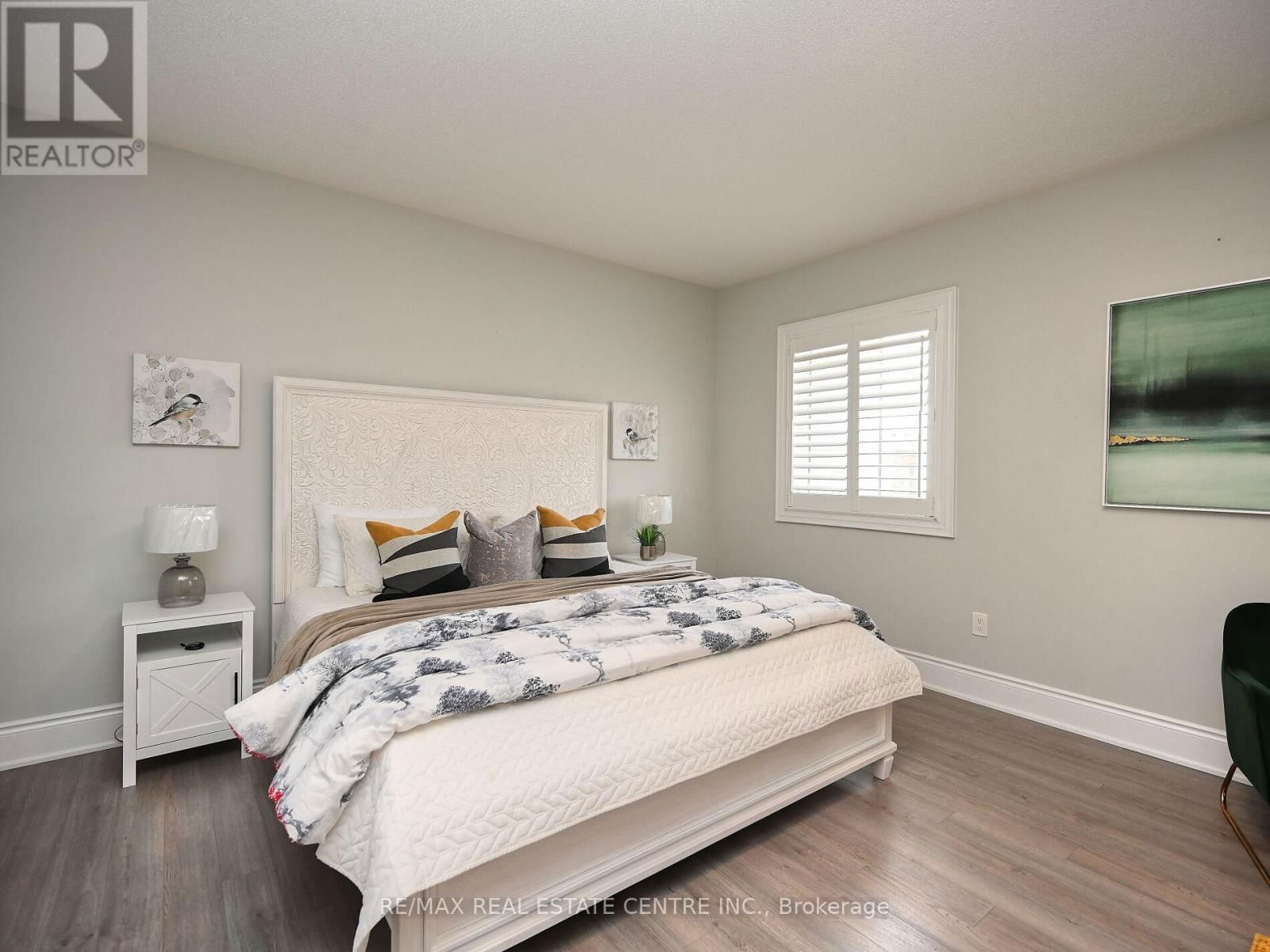 171 BELMORE COURT Image 23