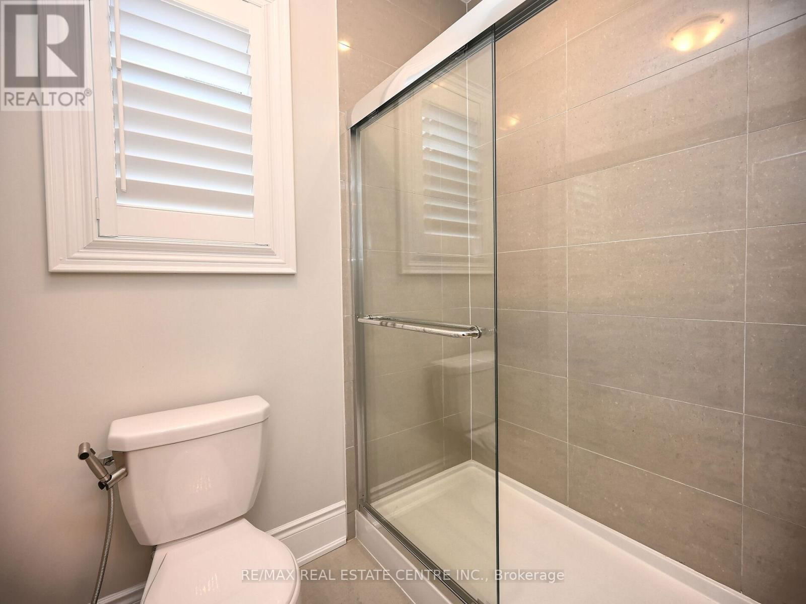 171 BELMORE COURT Image 34