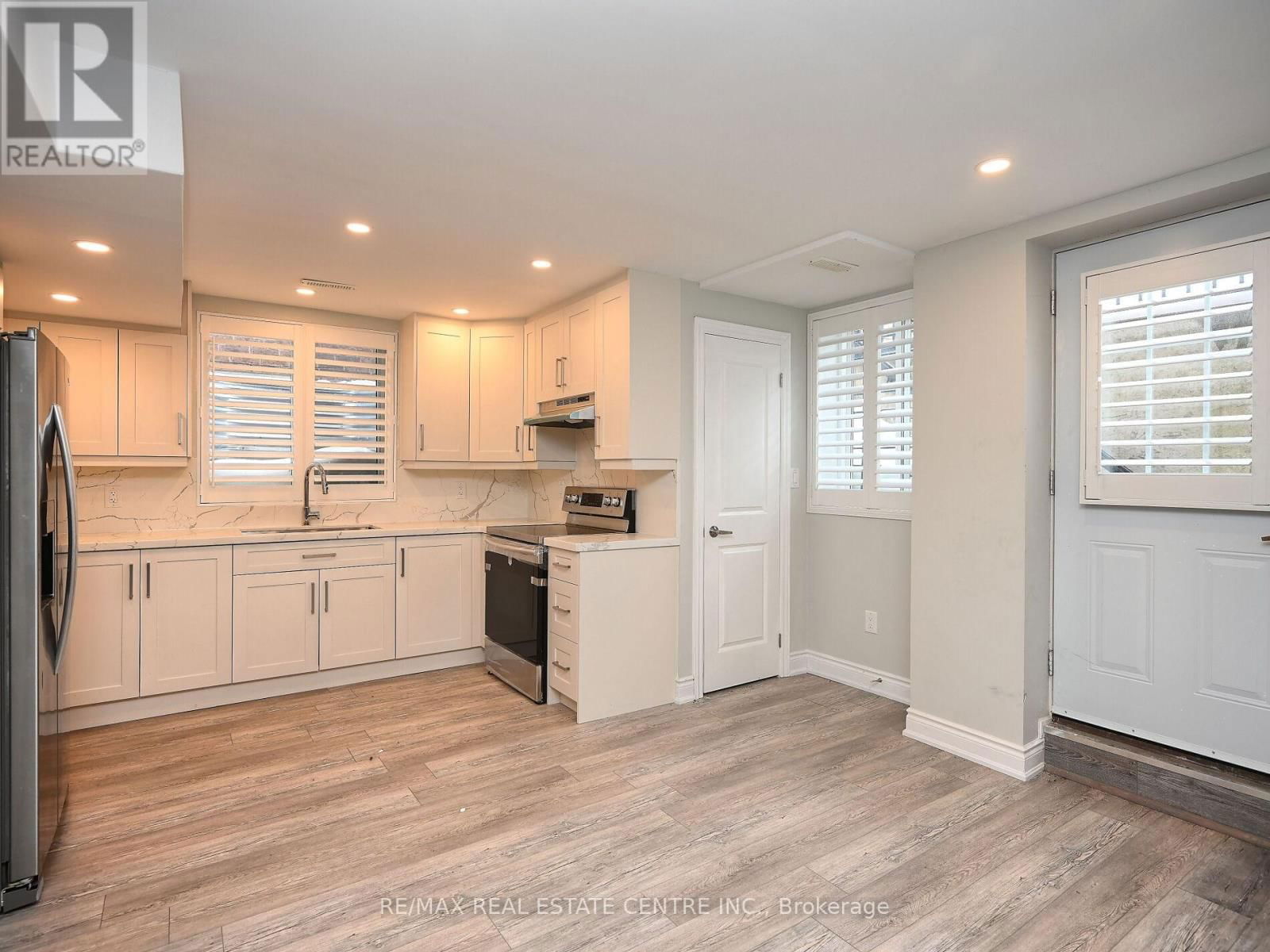 171 BELMORE COURT Image 39