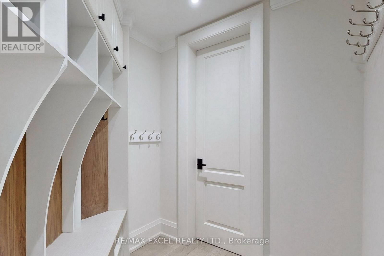 430 REYNOLDS STREET Image 16