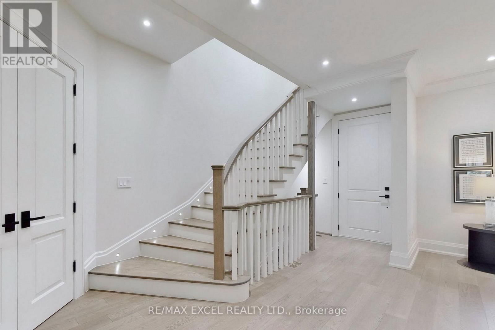 430 REYNOLDS STREET Image 18