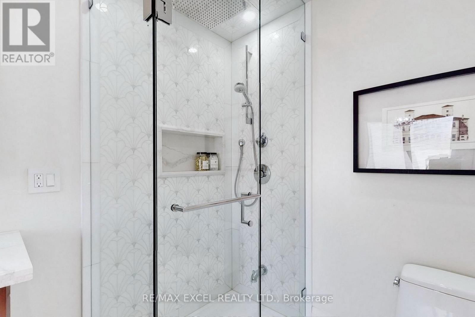 430 REYNOLDS STREET Image 25