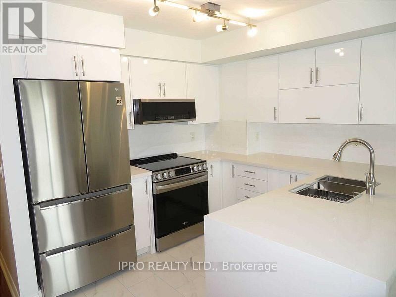406 - 33 ELM DRIVE Image 10
