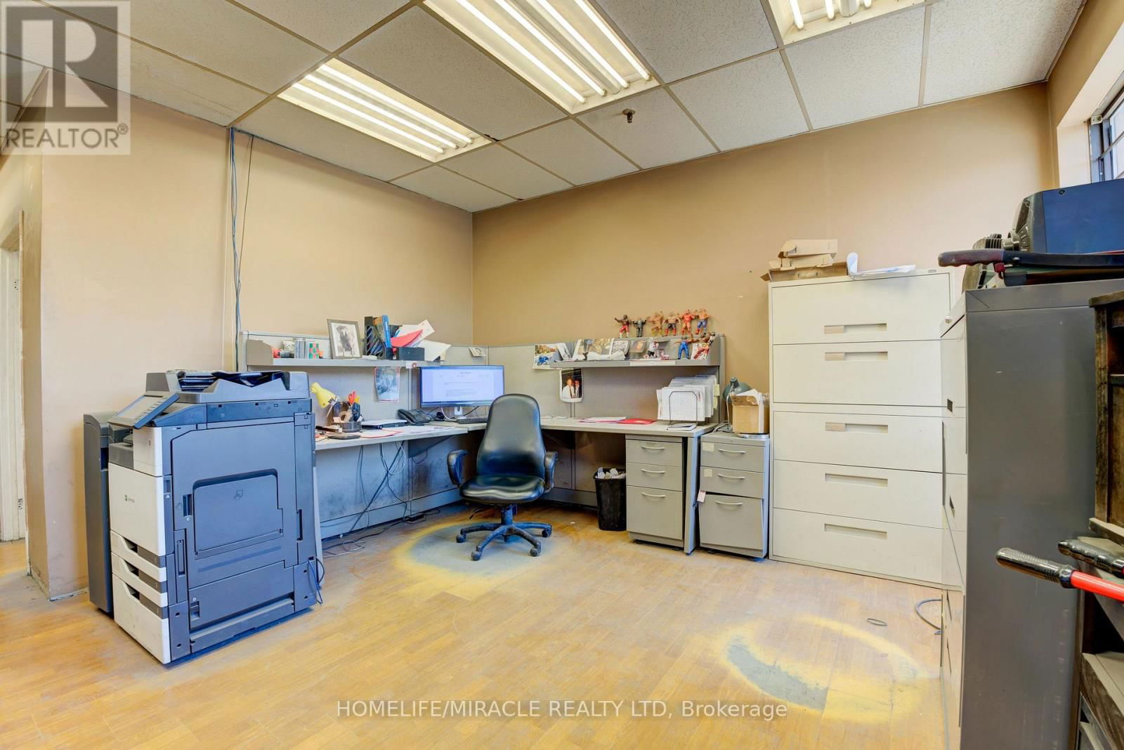 12 - 175 ADVANCE BOULEVARD Image 8