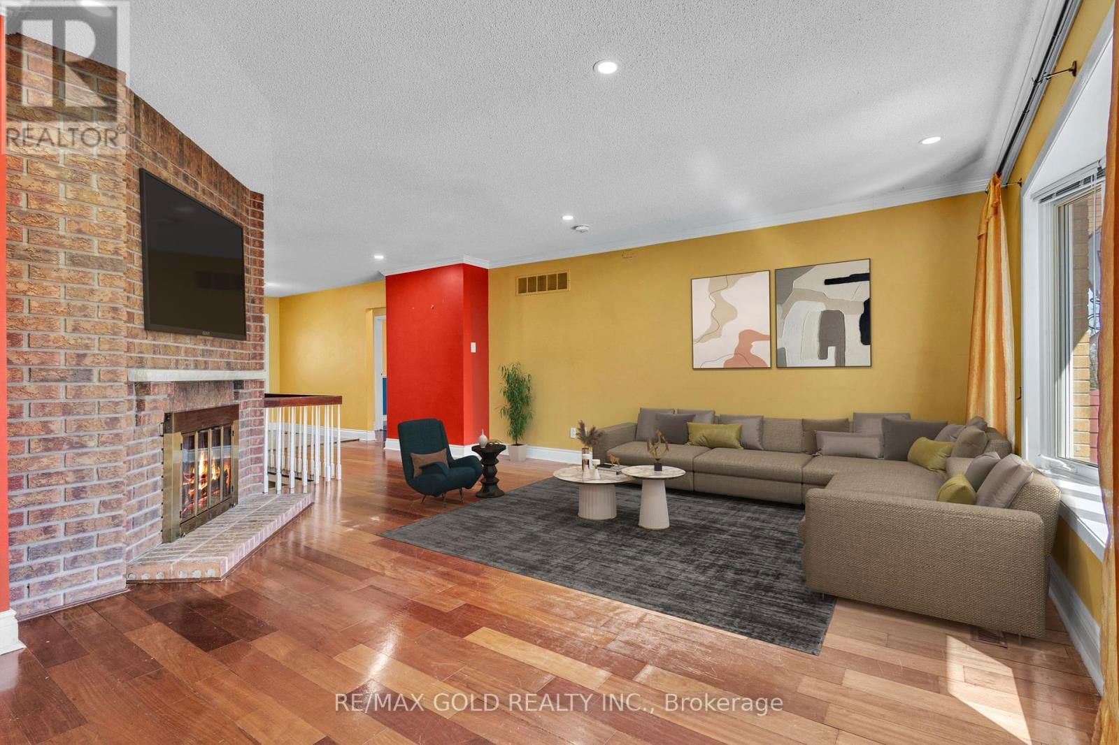 17 MANSION STREET Image 13