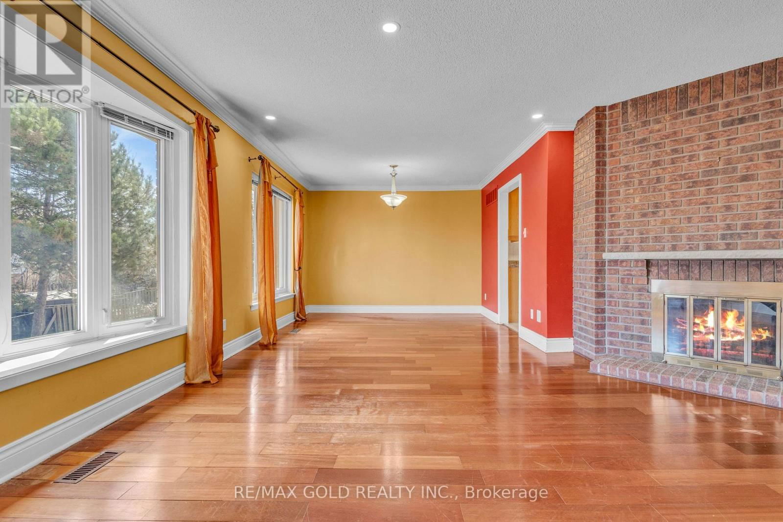 17 MANSION STREET Image 17