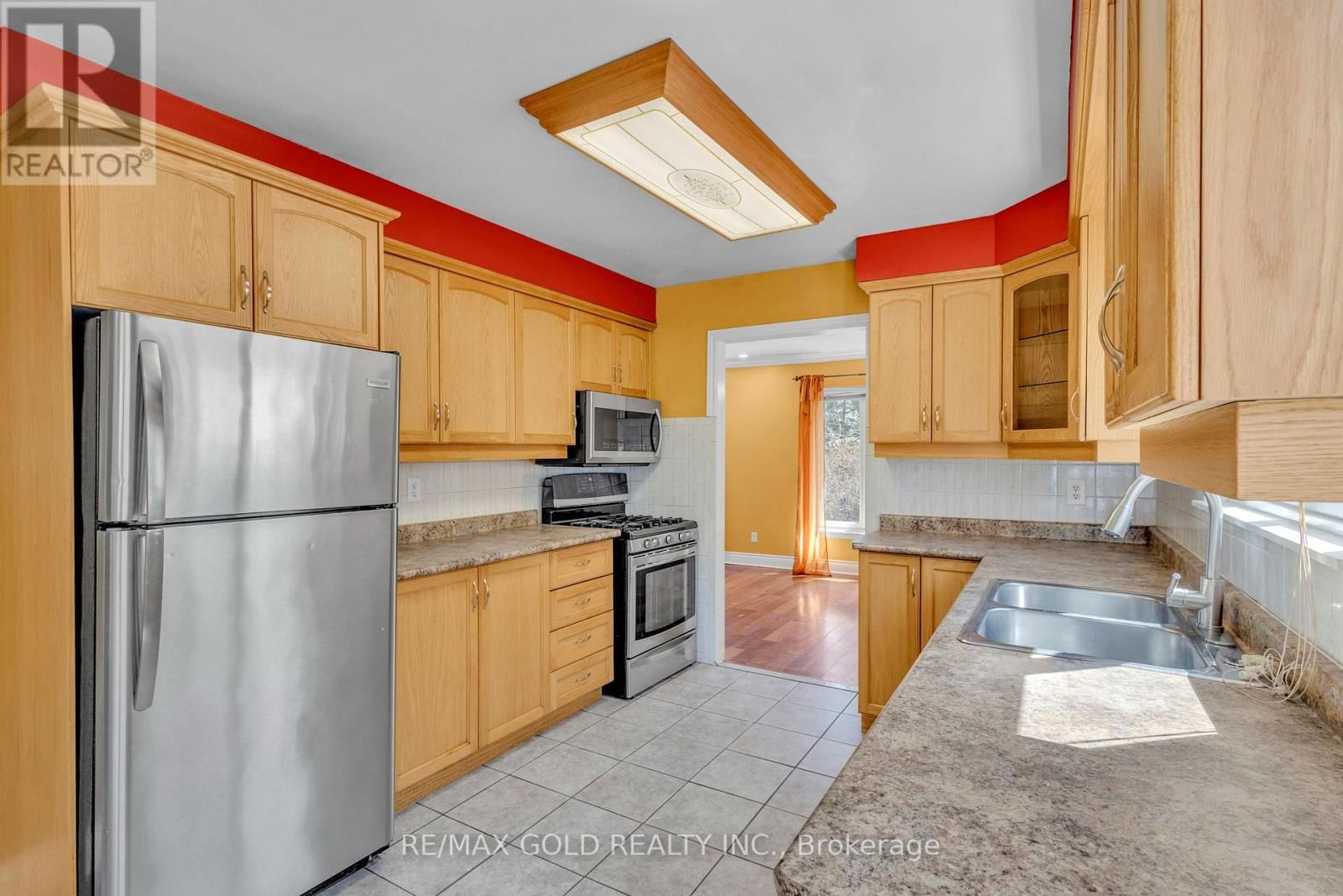 17 MANSION STREET Image 21