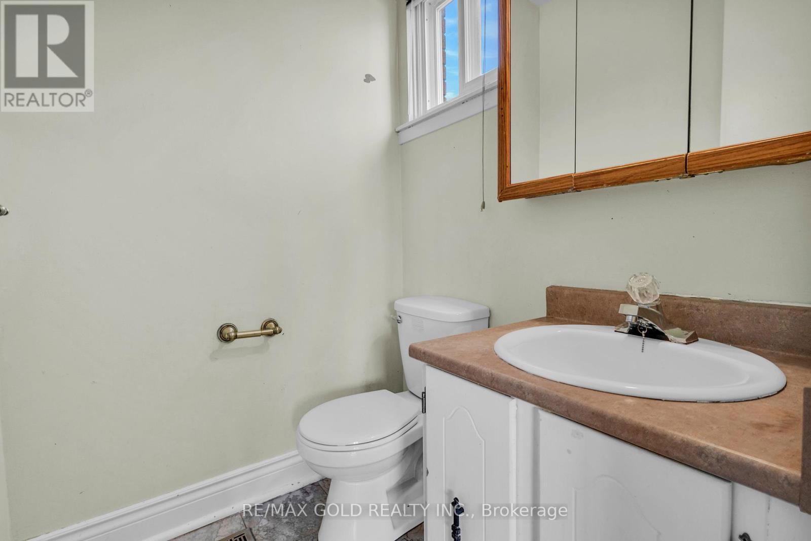 17 MANSION STREET Image 30