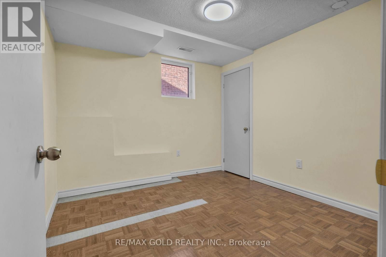 17 MANSION STREET Image 39