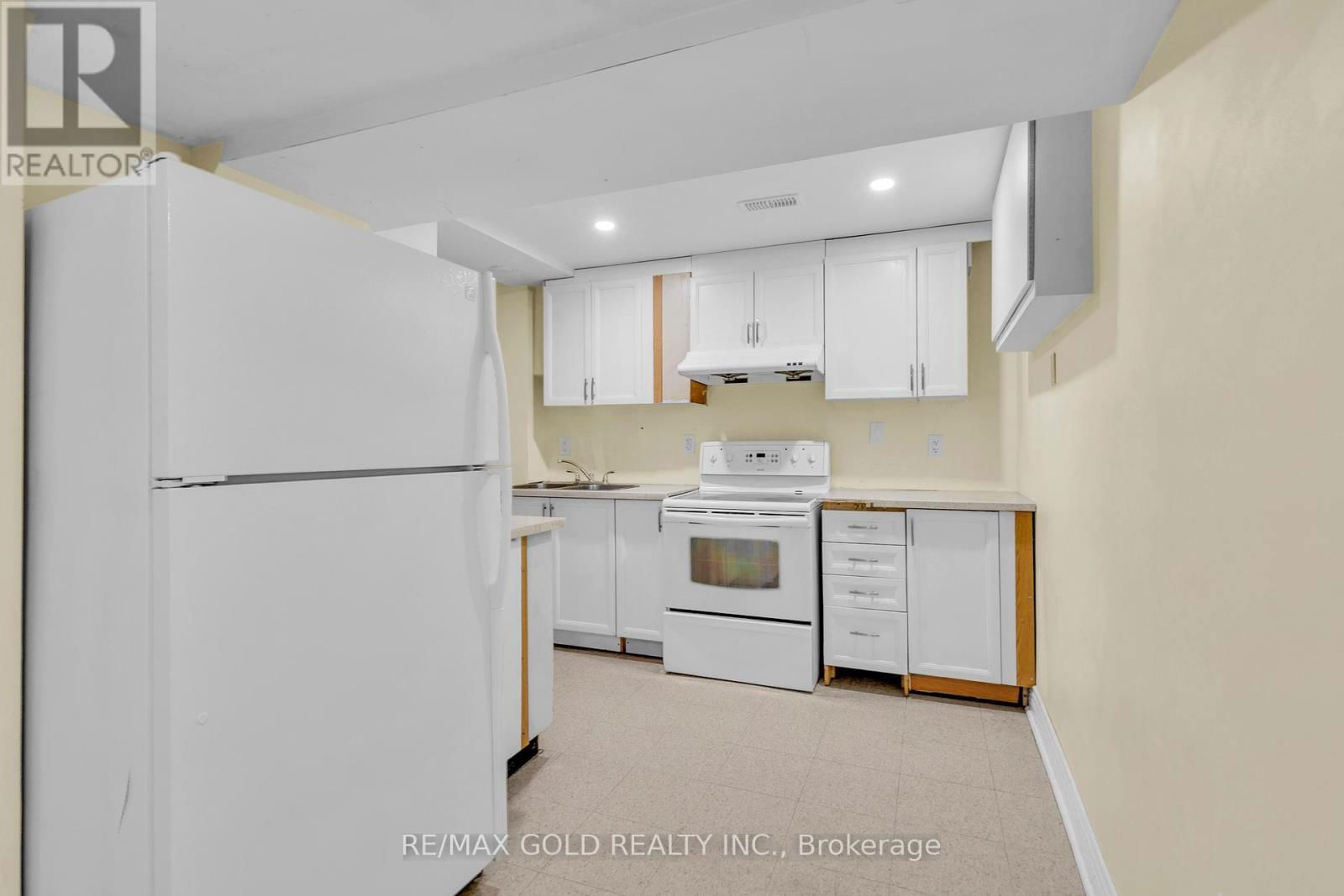 17 MANSION STREET Image 40