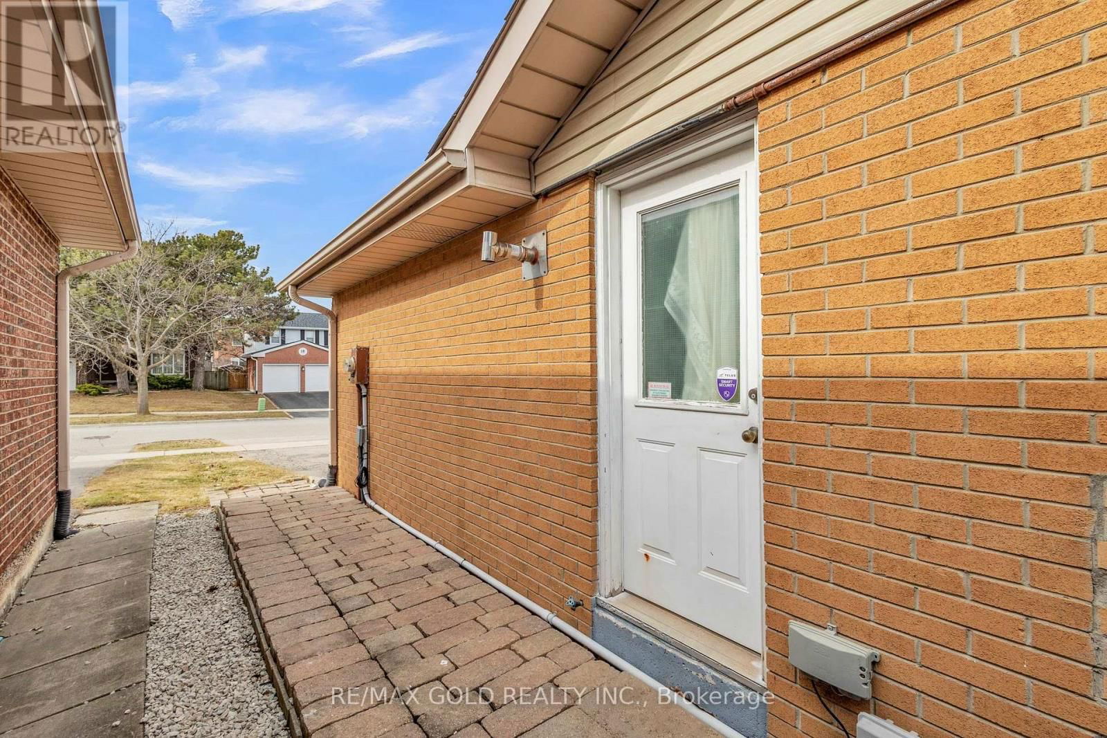 17 MANSION STREET Image 44