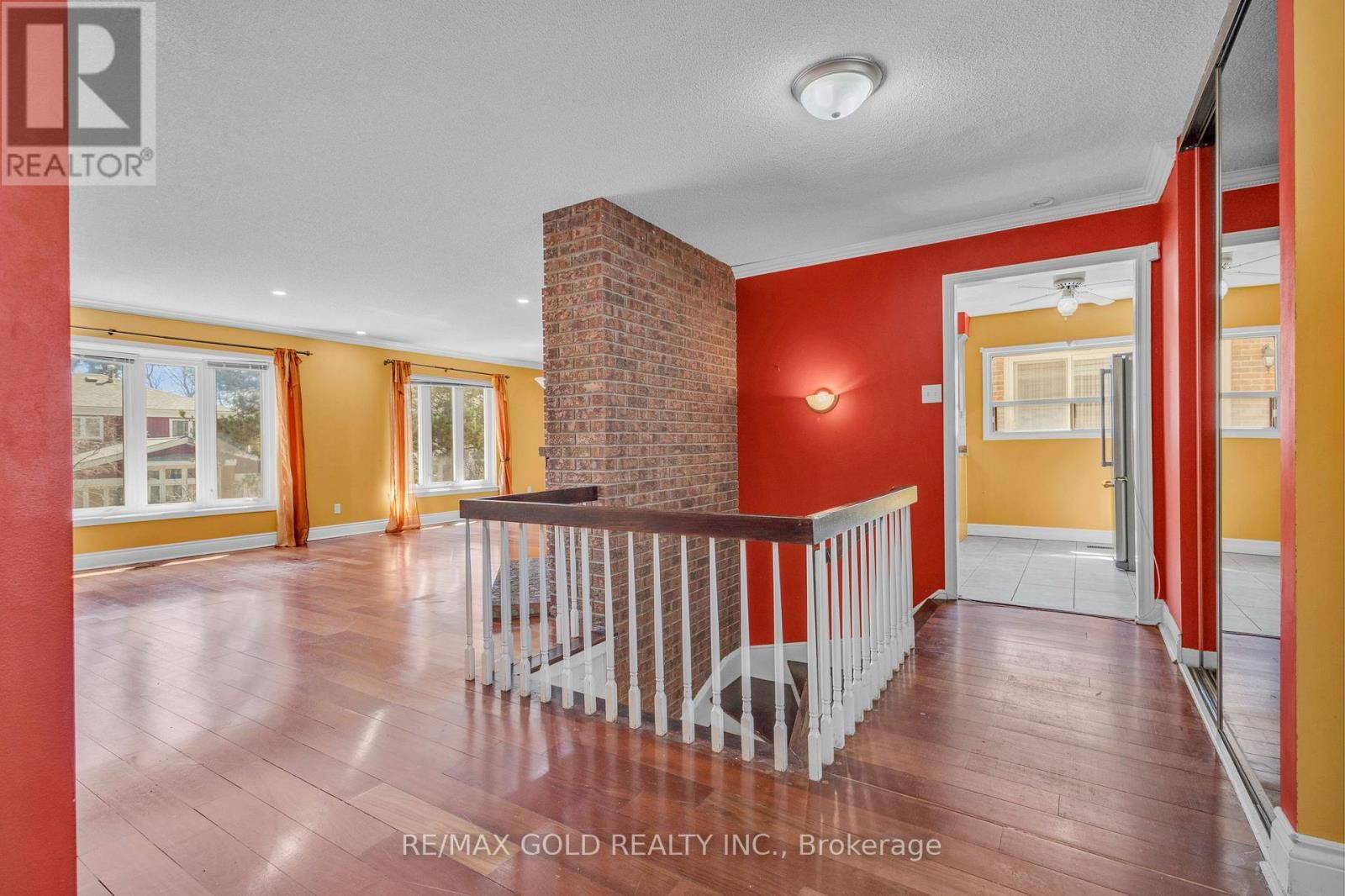 17 MANSION STREET Image 8