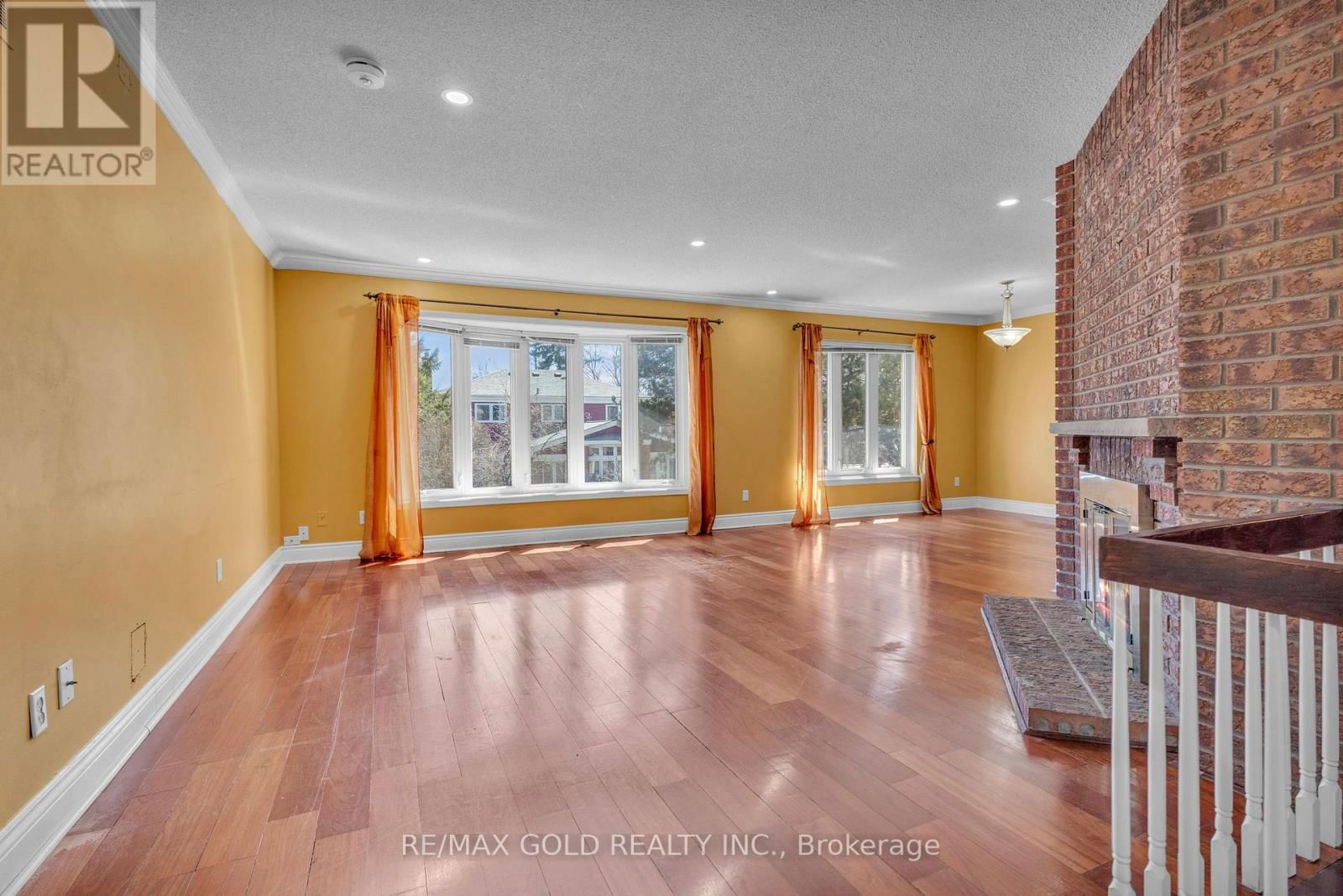 17 MANSION STREET Image 9