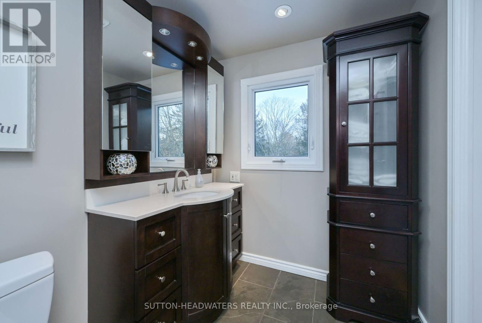 563 RIVER ROAD Image 26