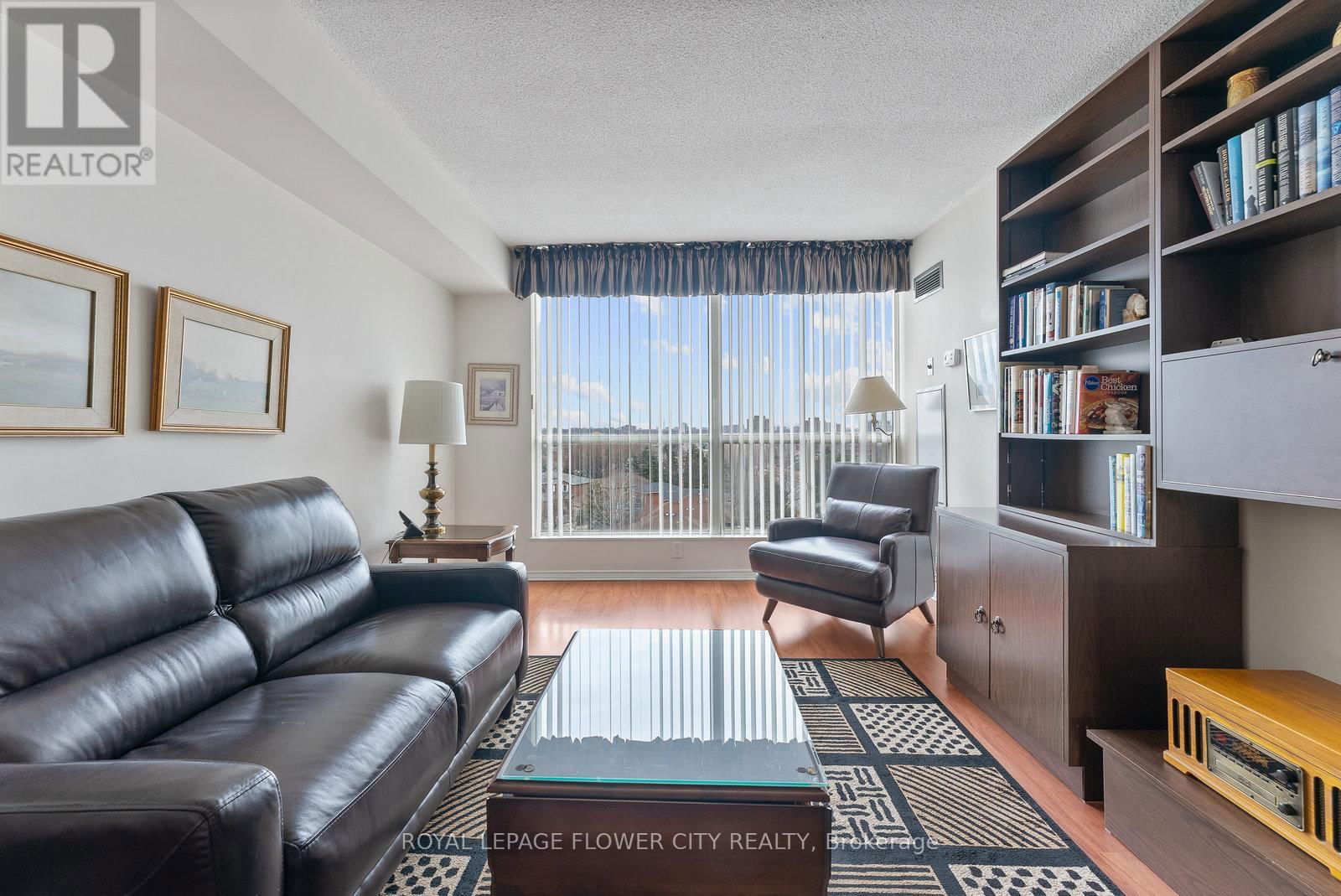 701 - 1500 GRAZIA COURT NORTH Image 31