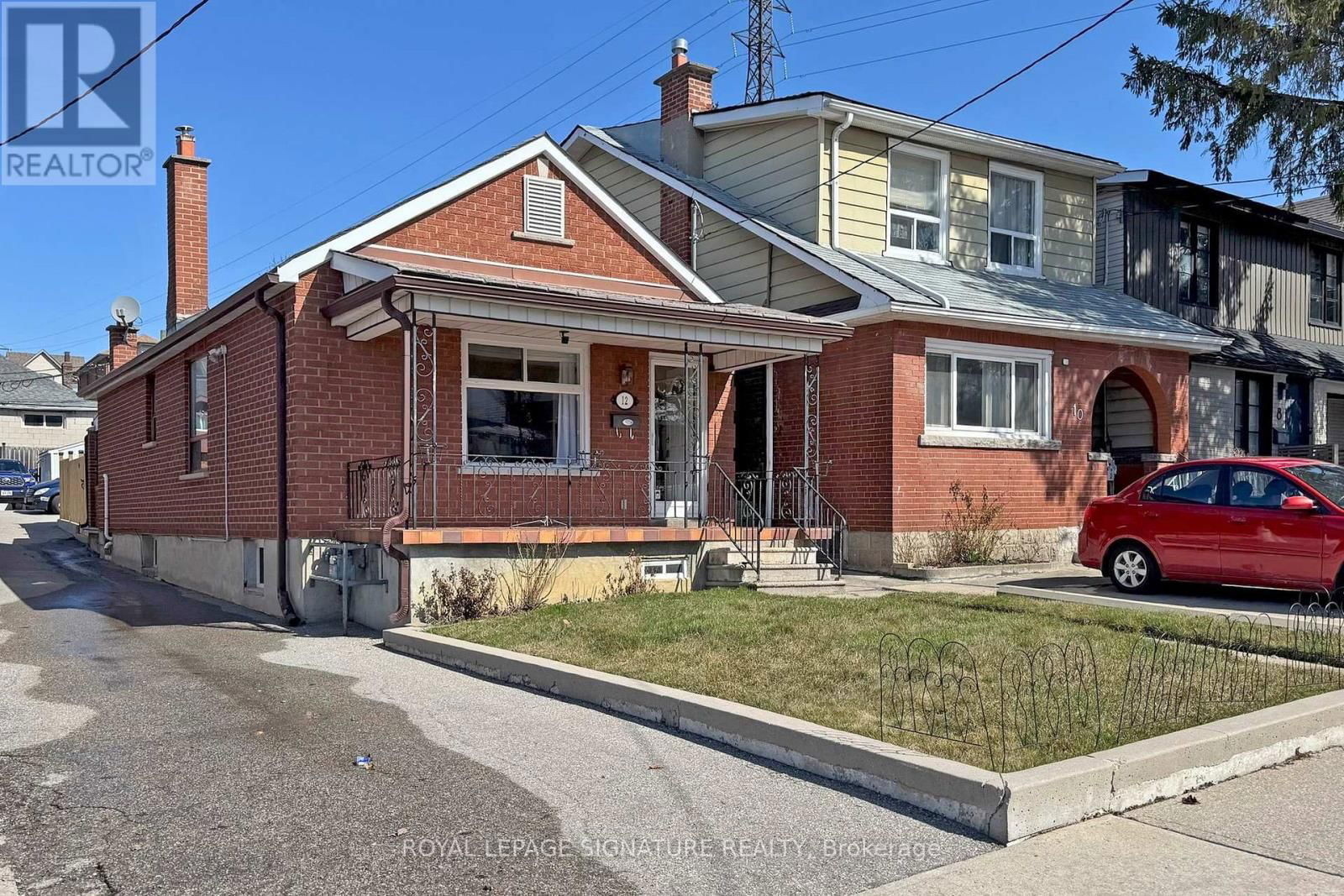 12 ROWNTREE AVENUE Image 1