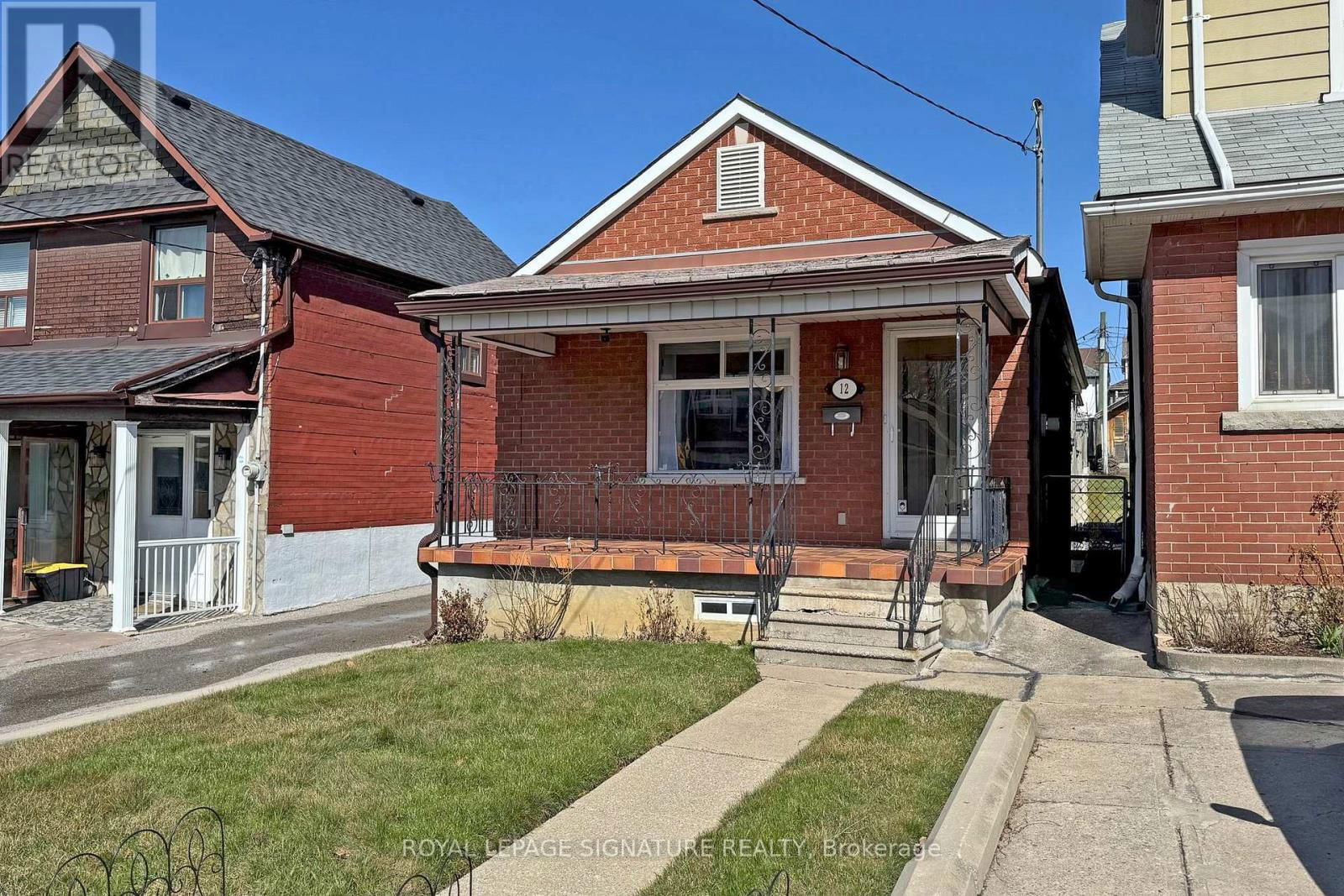 12 ROWNTREE AVENUE Image 2