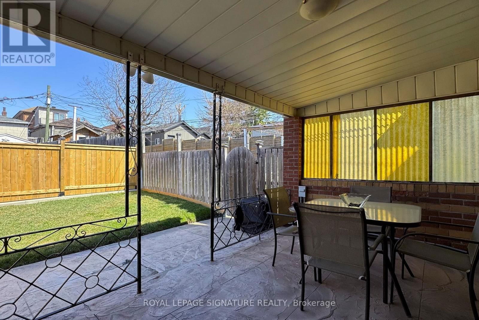 12 ROWNTREE AVENUE Image 29