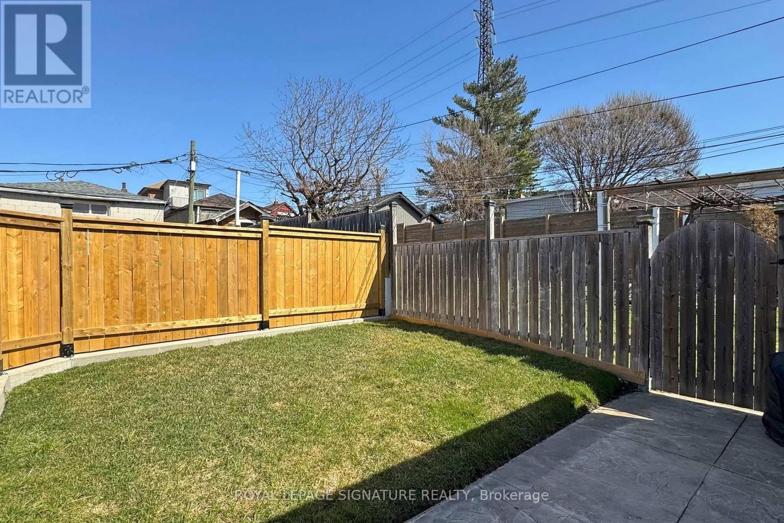 12 ROWNTREE AVENUE Image 32